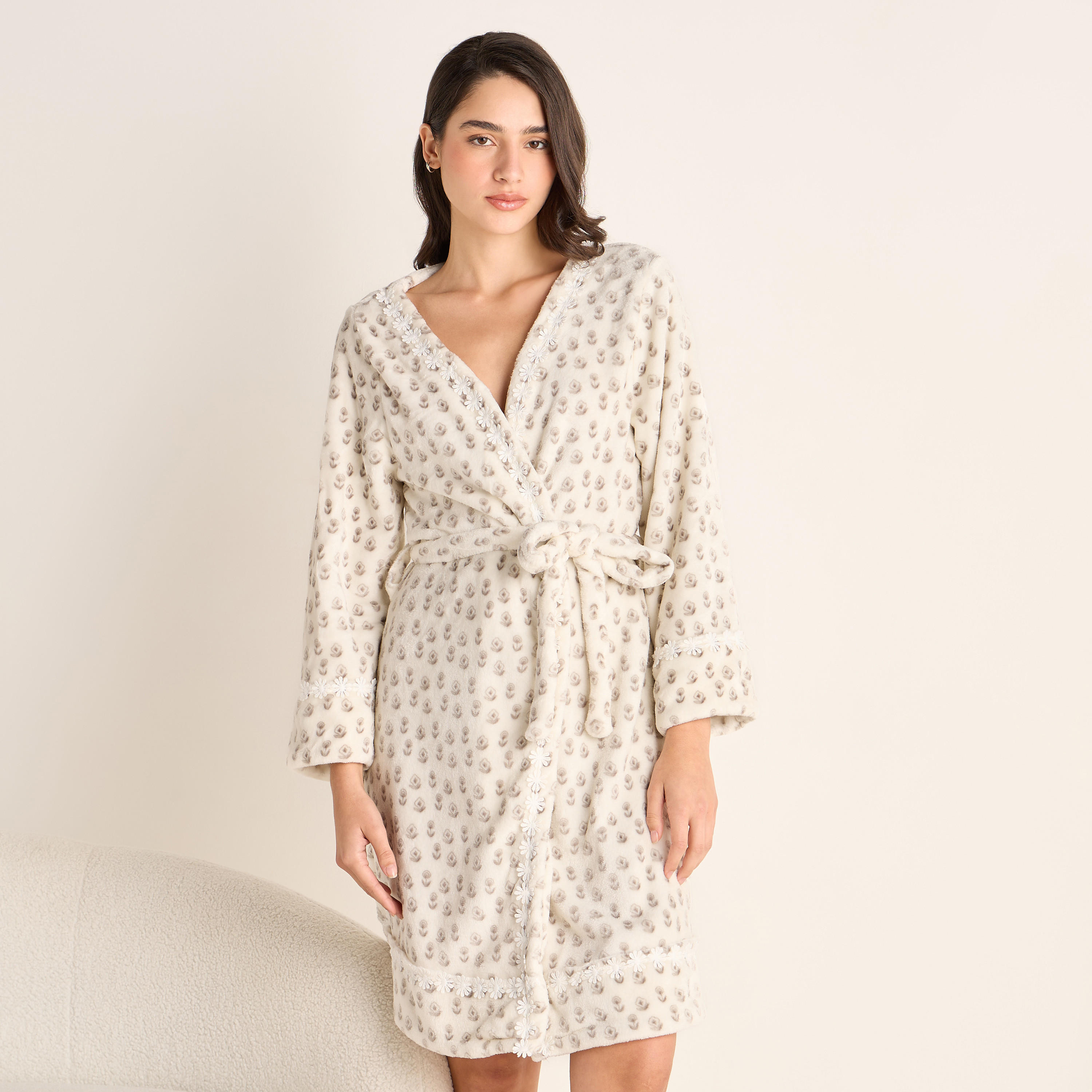 روب بارز الملمس بحزام ربط وجيوب-women-clothing-nightwear-robes-image-1