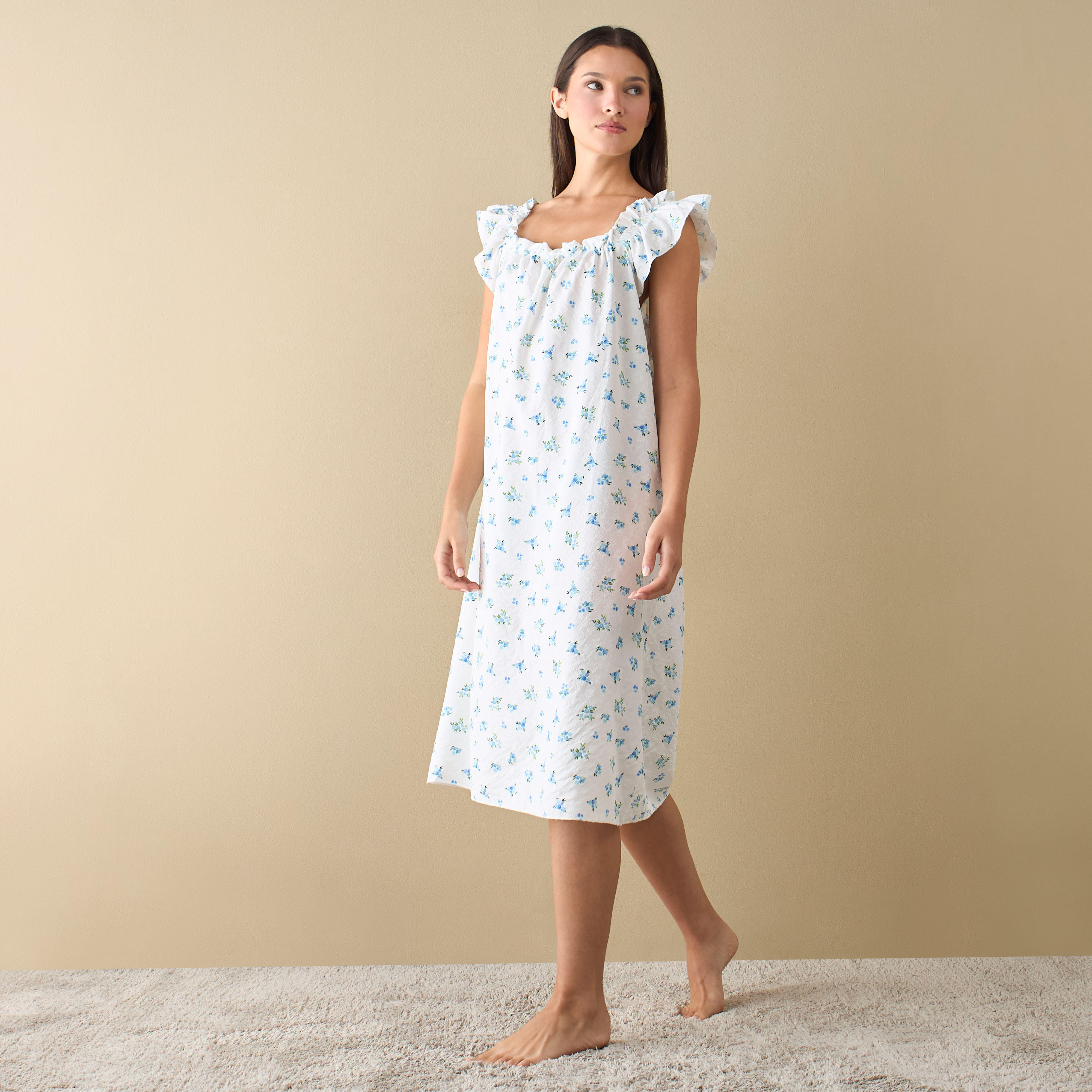 قميص نوم بطبعات زهور مع تفاصيل كشكش-women-clothing-nightwear-nighties-image-2