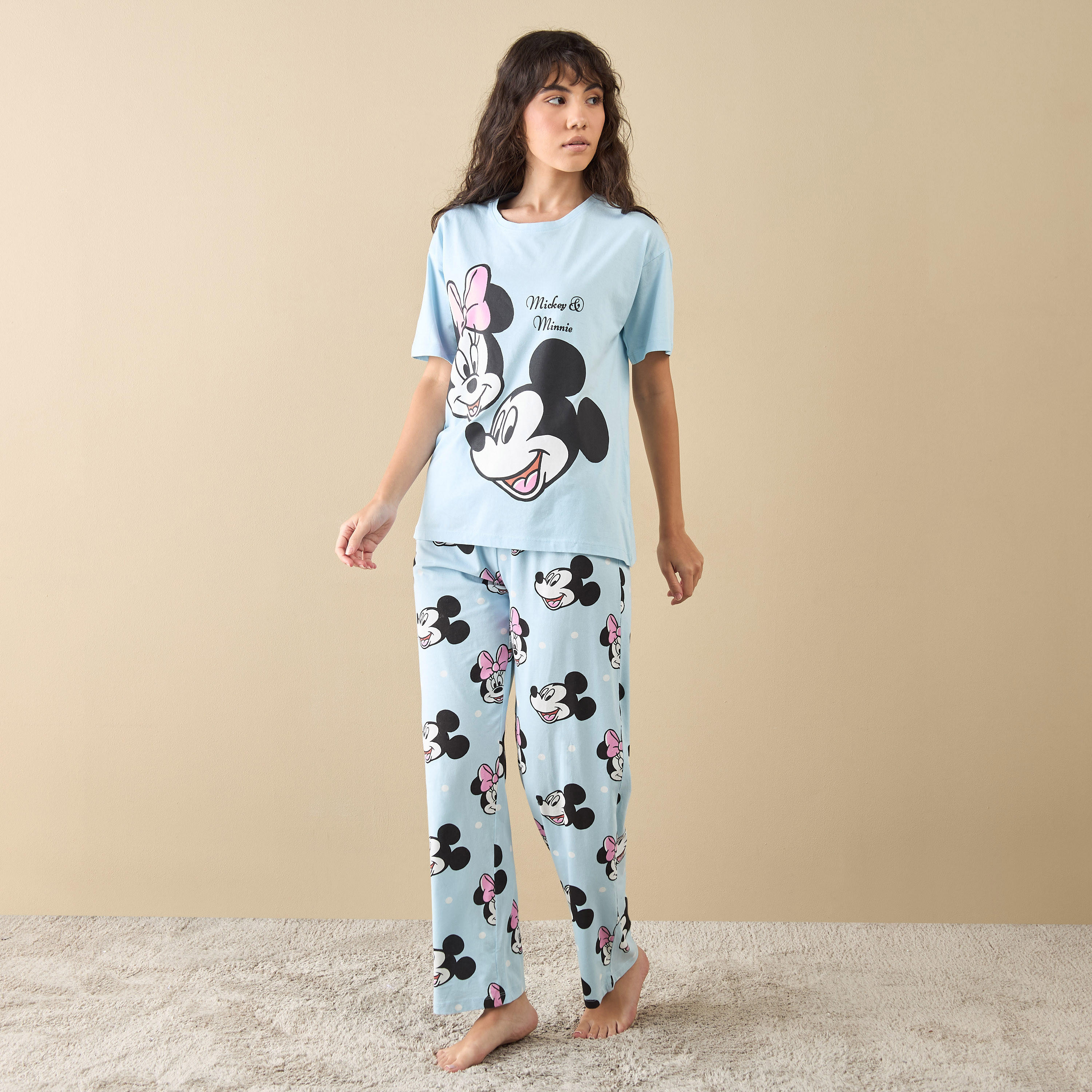 طقم بنطلون بيجاما وتيشيرت بطبعات ميكي وميني ماوس-women-clothing-nightwear-pyjamas-longsets-image-1
