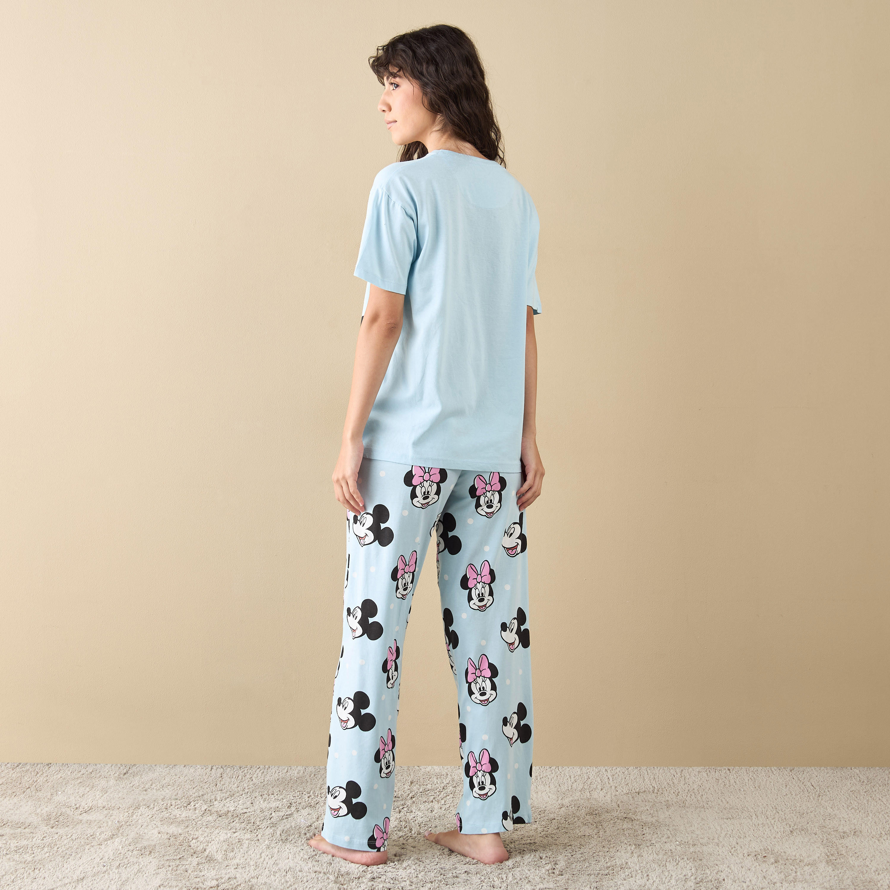 طقم بنطلون بيجاما وتيشيرت بطبعات ميكي وميني ماوس-women-clothing-nightwear-pyjamas-longsets-image-3