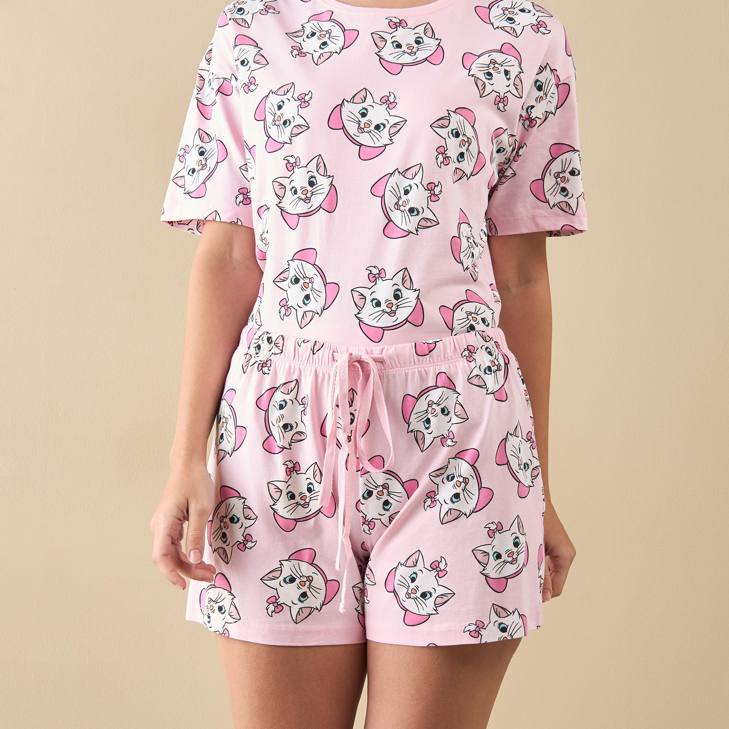 طقم شورت وتيشيرت بطبعات ماري-women-clothing-nightwear-pyjamas-shortsets-image-4