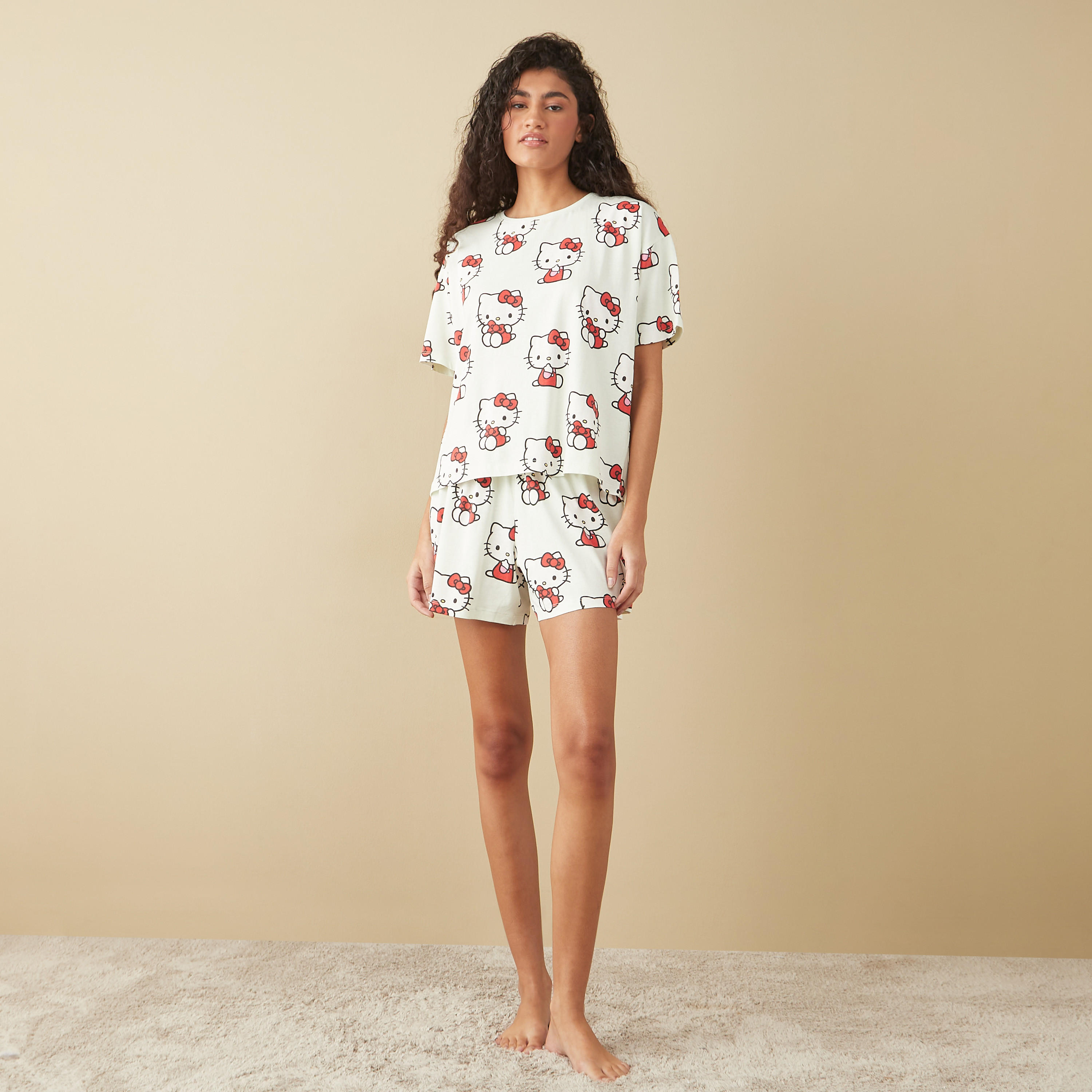 Hello Kitty Print T-shirt and Shorts Set-women-clothing-nightwear-pyjamas-shortsets-image-1