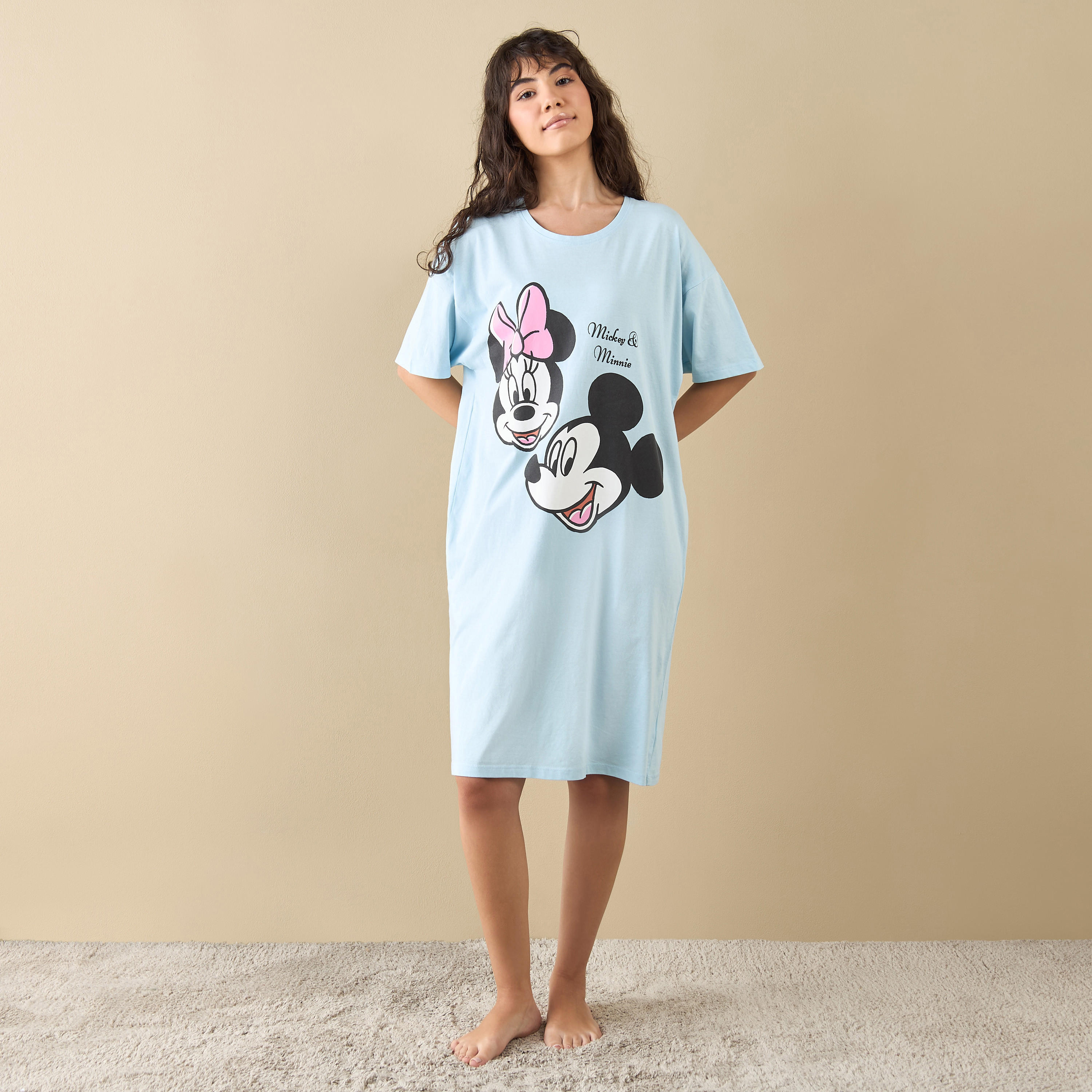 قميص نوم بأكمام قصيرة وطبعات ميكي وميني ماوس-women-clothing-nightwear-nighties-image-2