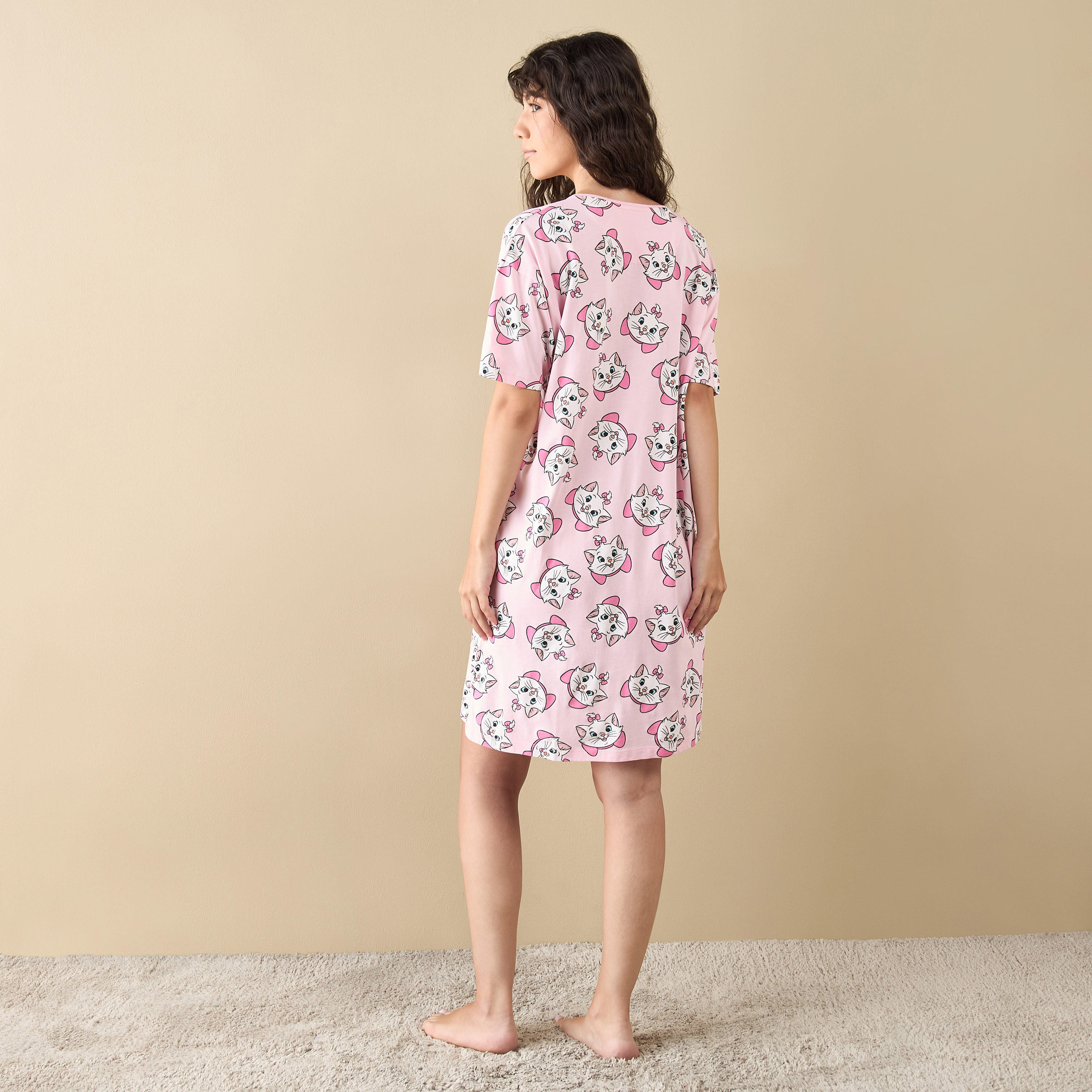 قميص نوم بأكمام قصيرة وطبعات ماري-women-clothing-nightwear-nighties-image-3