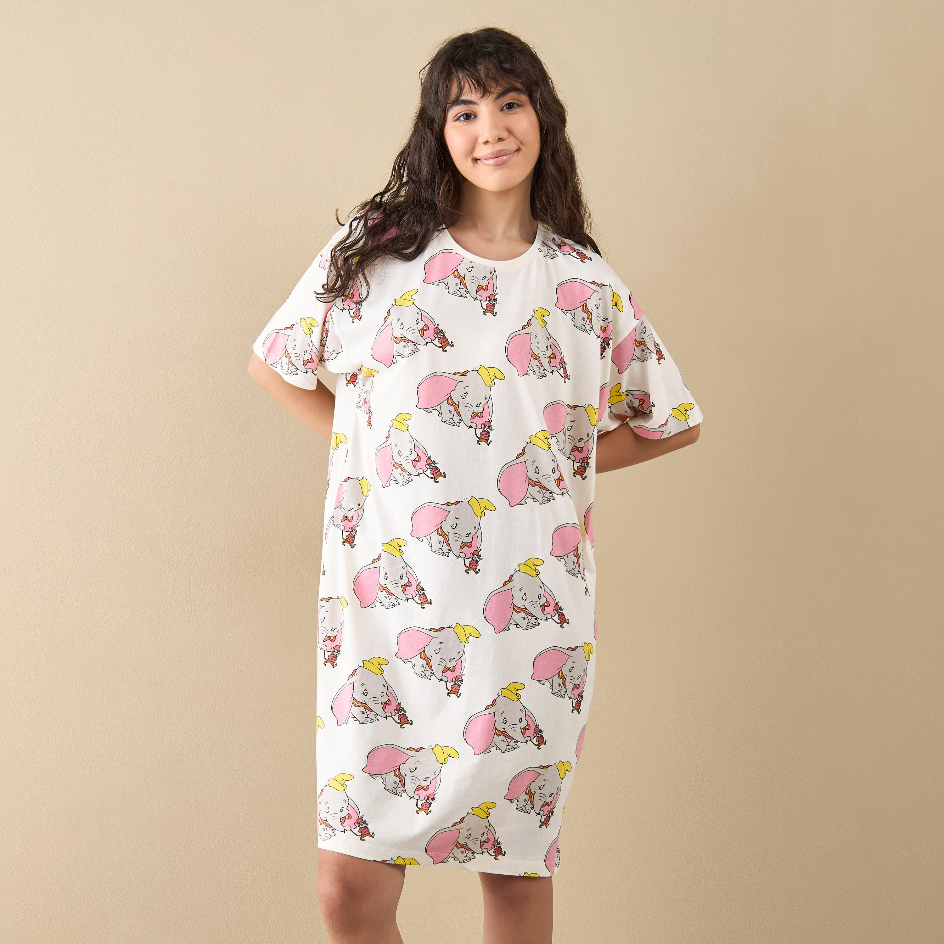 قميص نوم بأكمام قصيرة وطبعات دامبو-women-clothing-nightwear-nighties-image-4