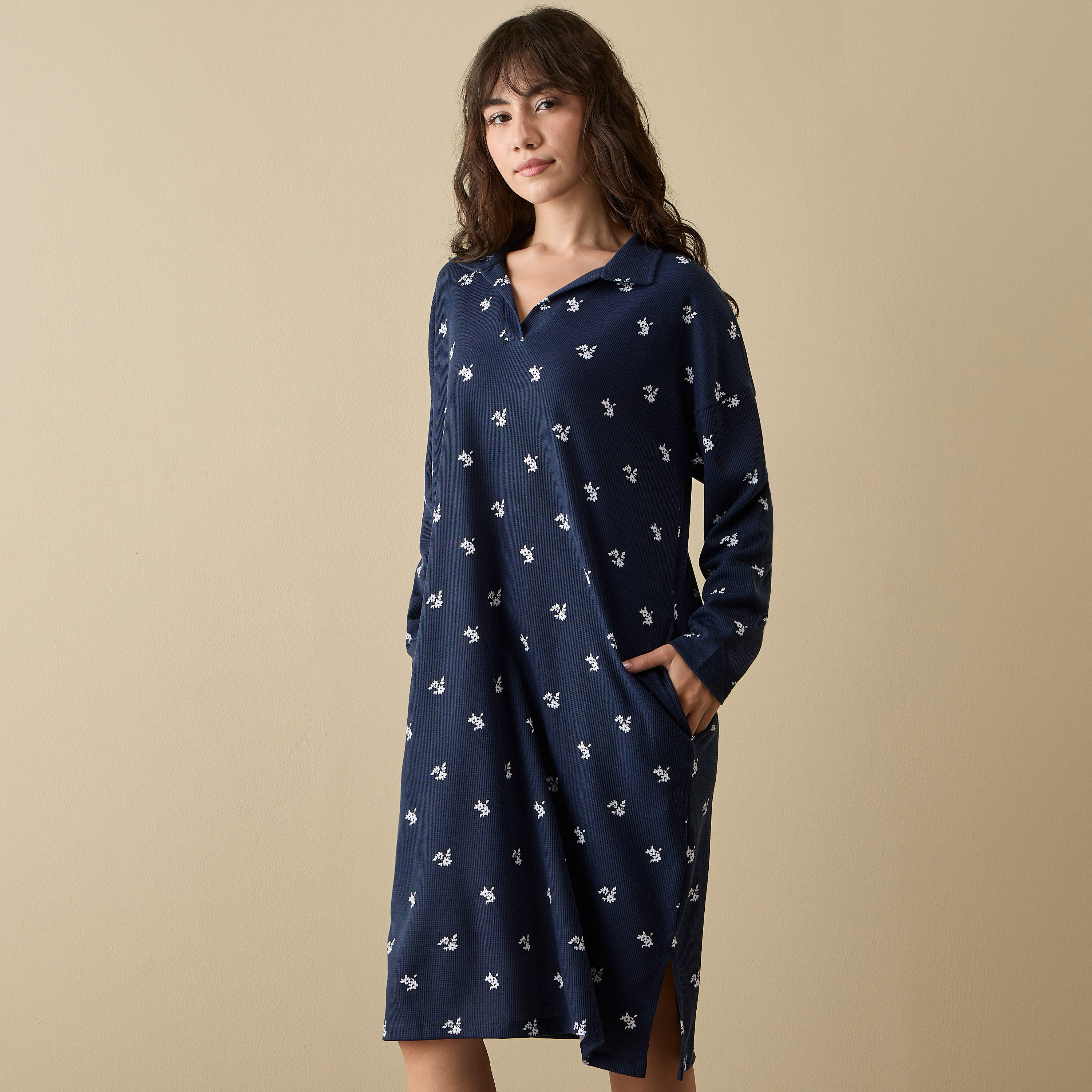 قميص نوم بياقة عاديّة وأكمام طويلة وطبعات-women-clothing-nightwear-nighties-image-1