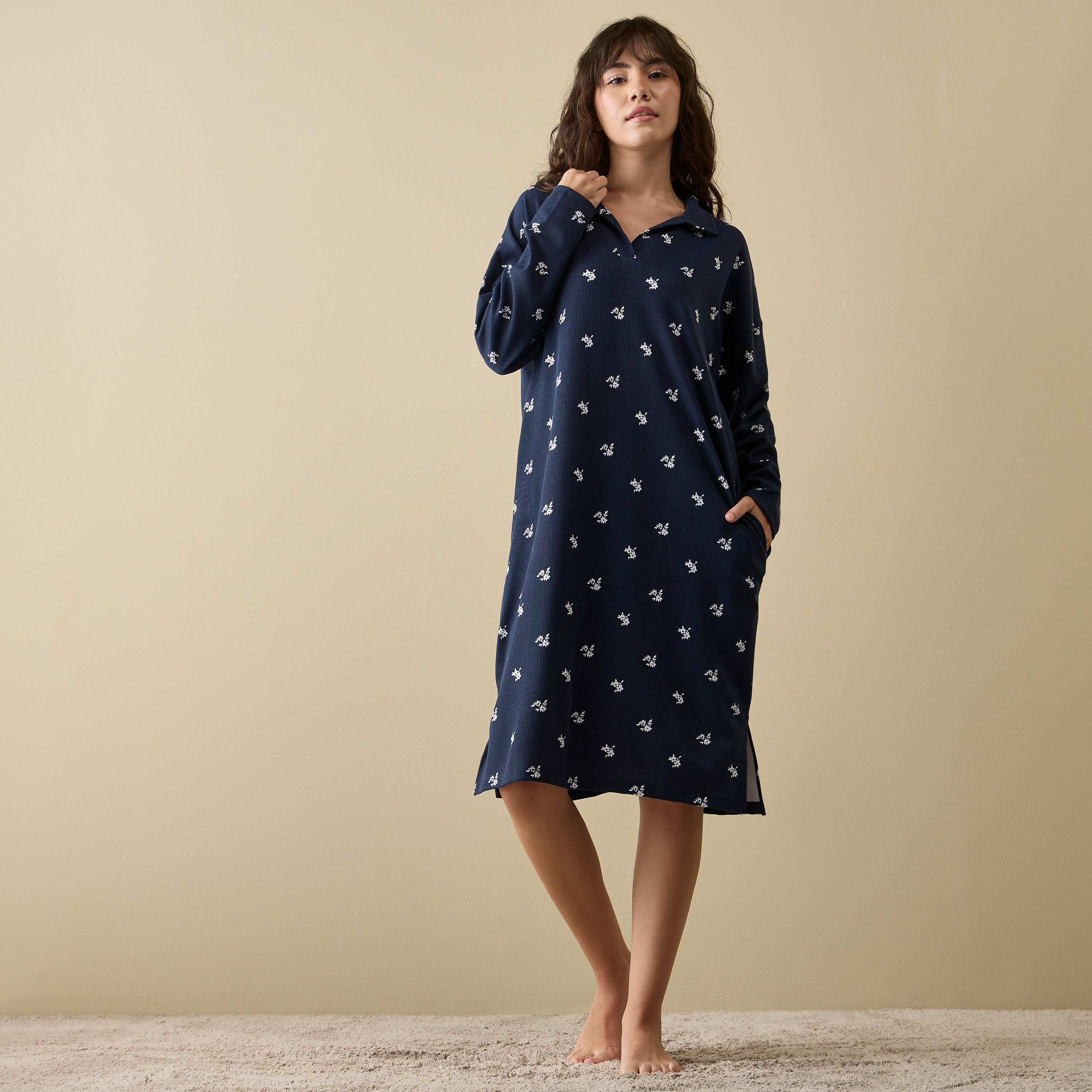 قميص نوم بياقة عاديّة وأكمام طويلة وطبعات-women-clothing-nightwear-nighties-image-2