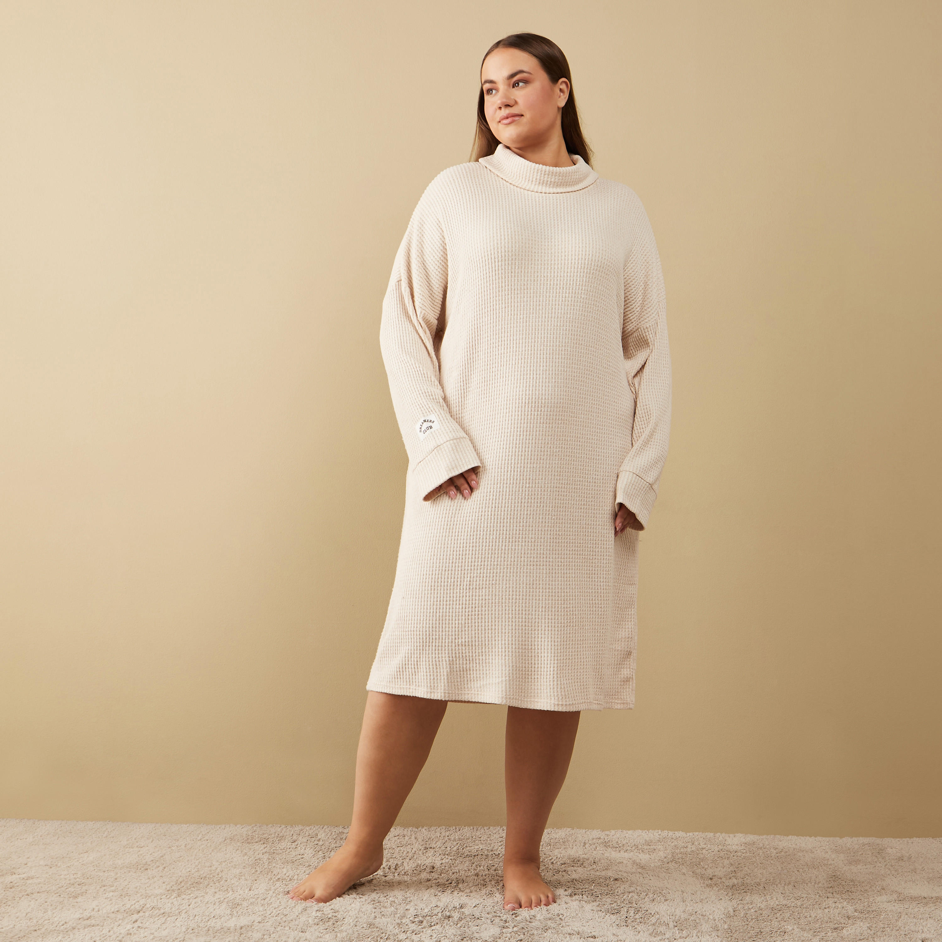فستان وافل بارز الملمس بياقة منسدلة وأكمام طويلة-women-clothing-nightwear-nighties-image-2