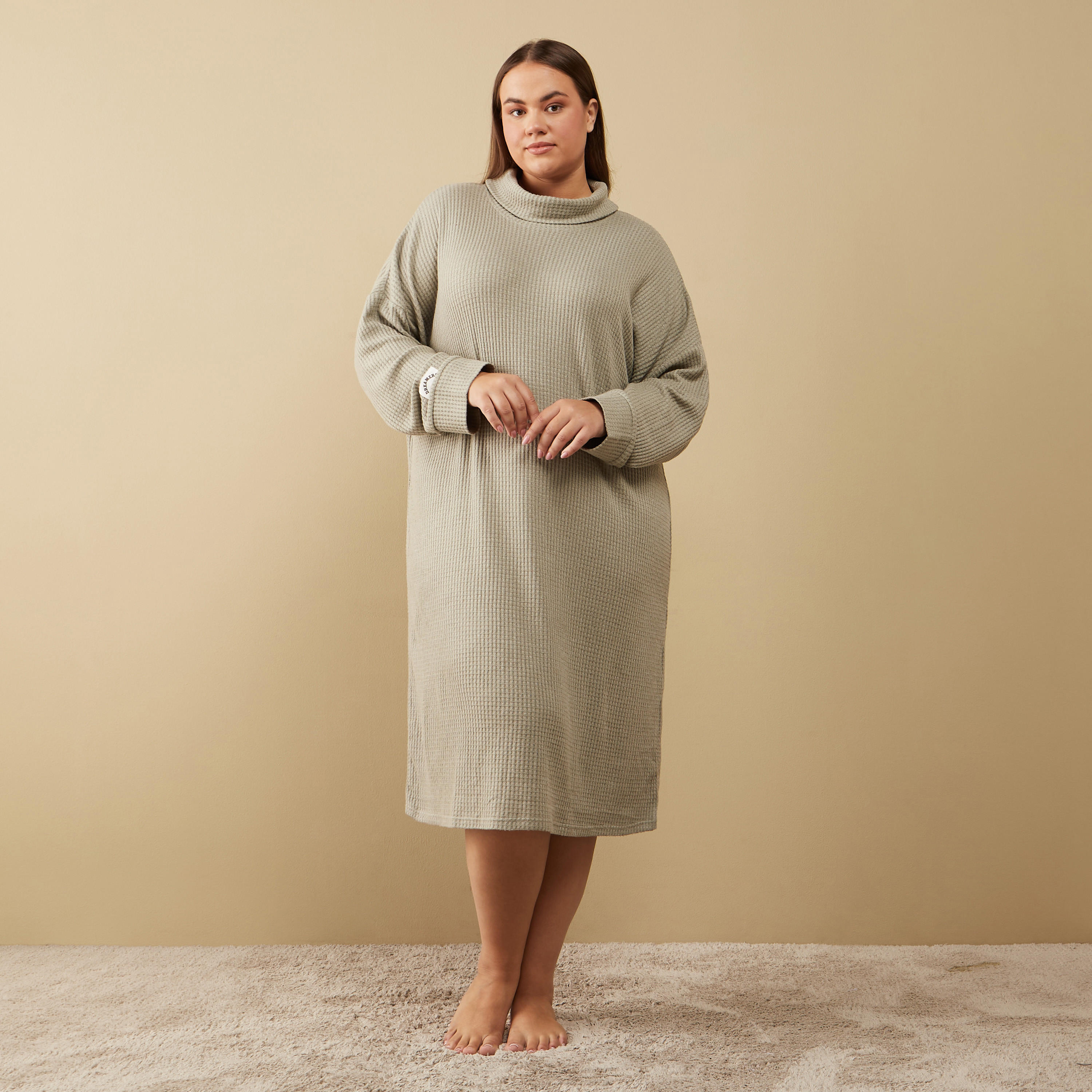 فستان وافل بارز الملمس بياقة منسدلة وأكمام طويلة-women-clothing-nightwear-nighties-image-2