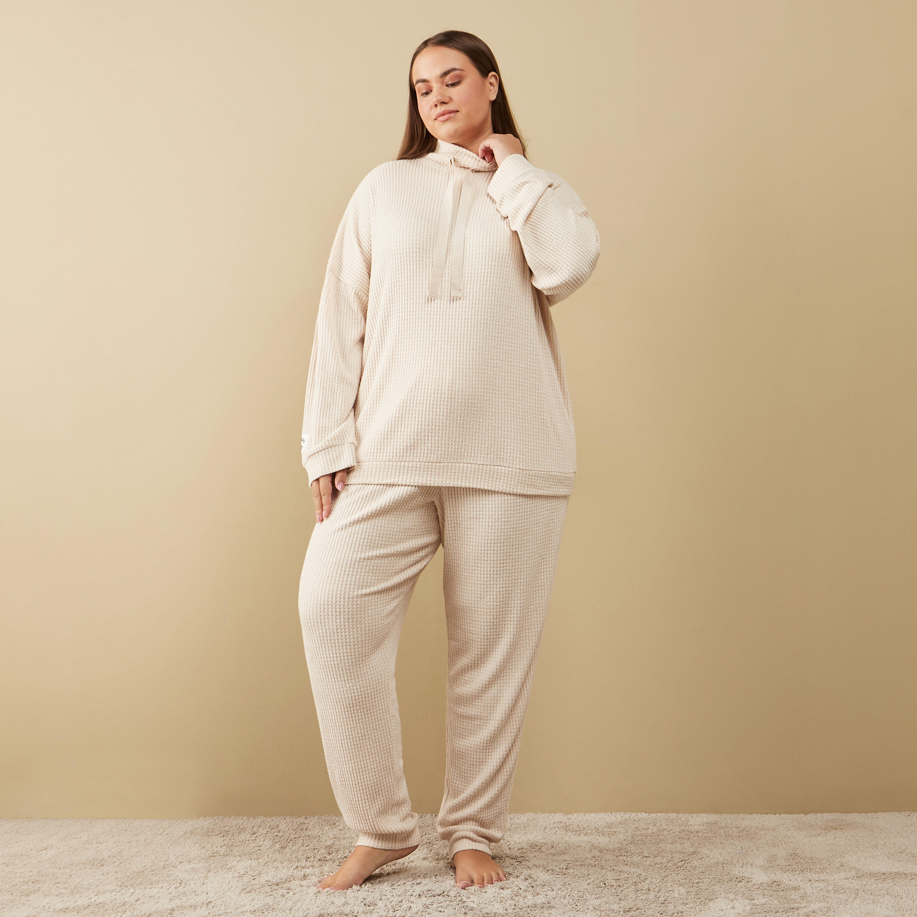 طقم بيجاما وتيشيرت بياقة مستديرة وافل بارز الملمس-women-clothing-nightwear-pyjamas-longsets-image-1