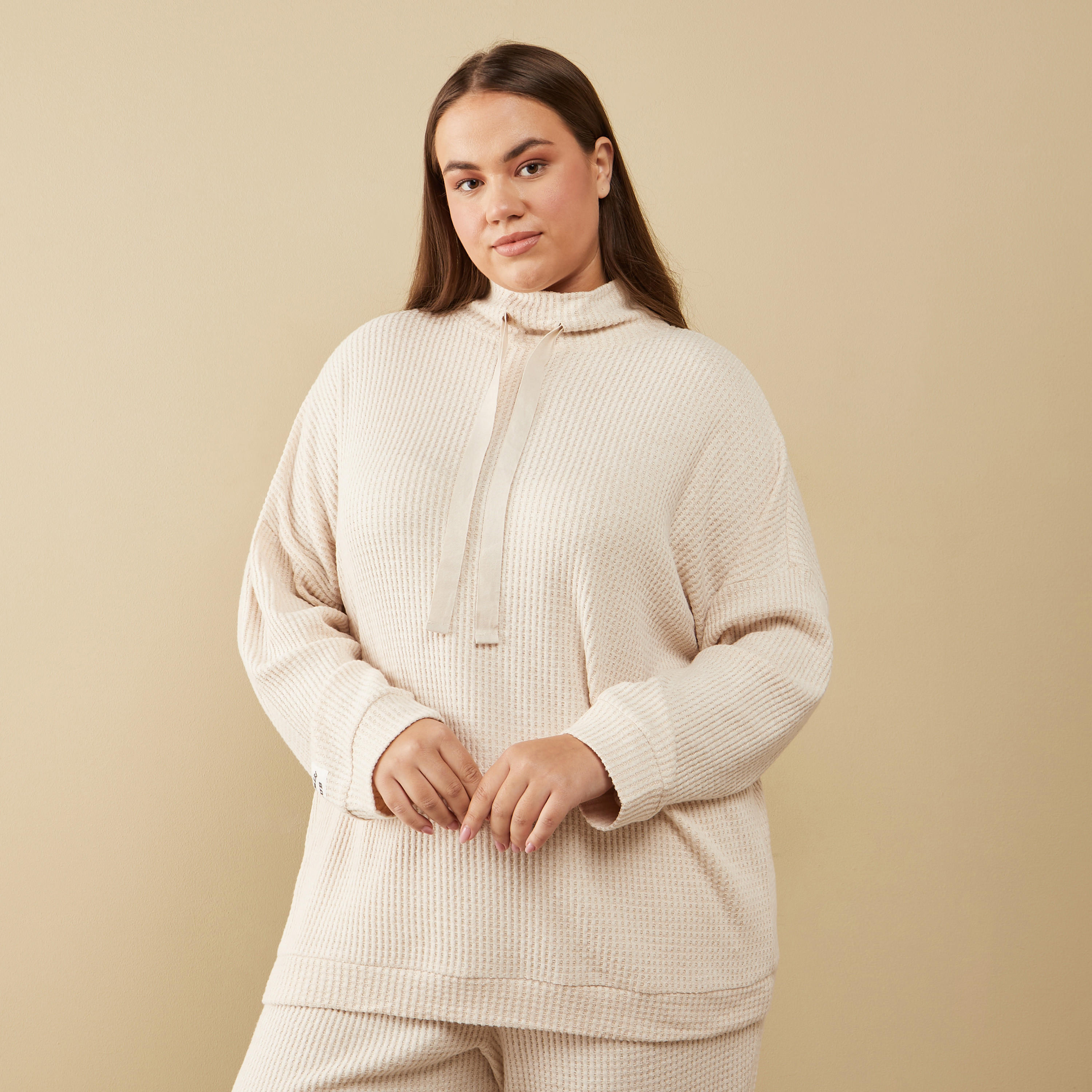 طقم بيجاما وتيشيرت بياقة مستديرة وافل بارز الملمس-women-clothing-nightwear-pyjamas-longsets-image-2