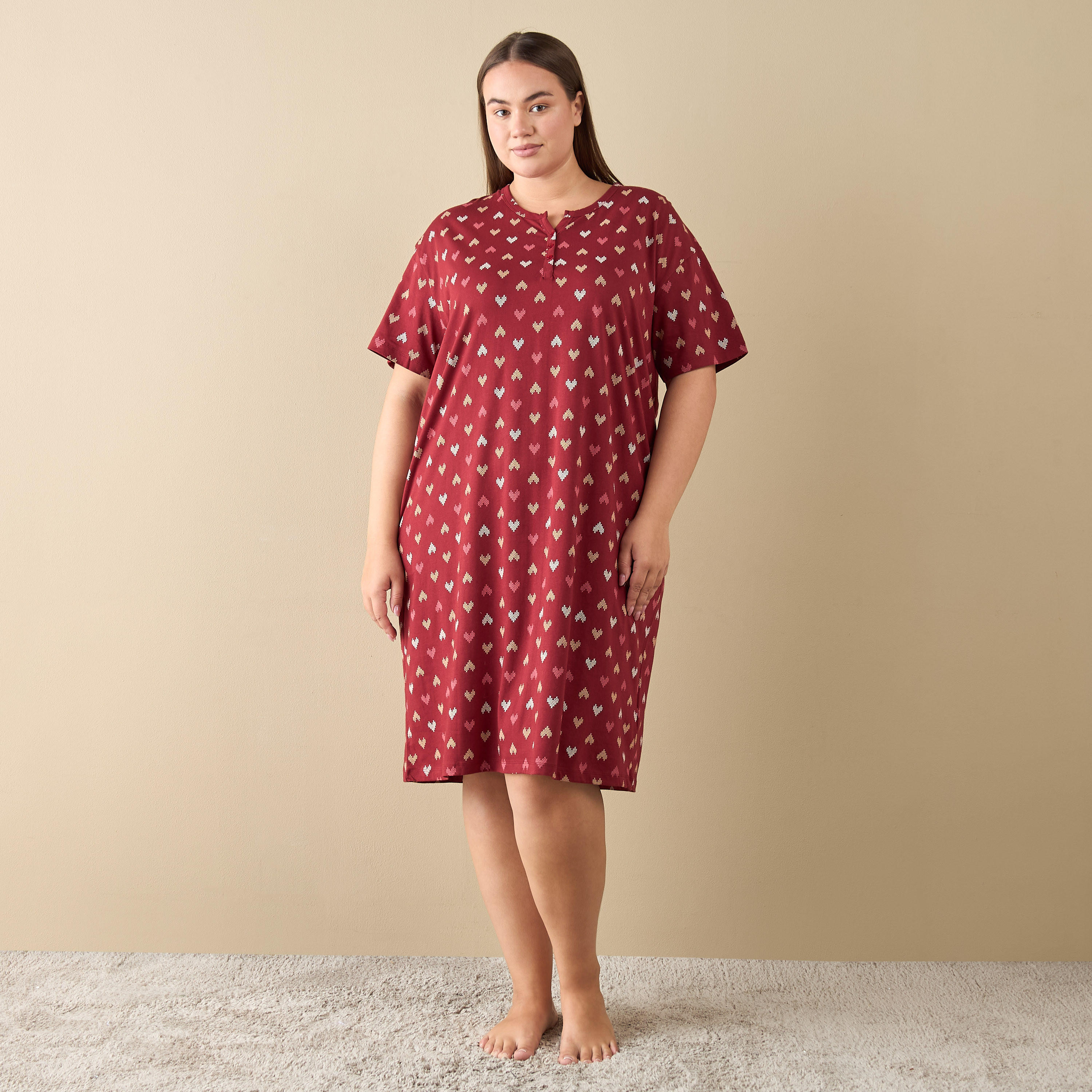 قميص نوم بأكمام قصيرة وطبعات قلب-women-clothing-nightwear-nighties-image-2