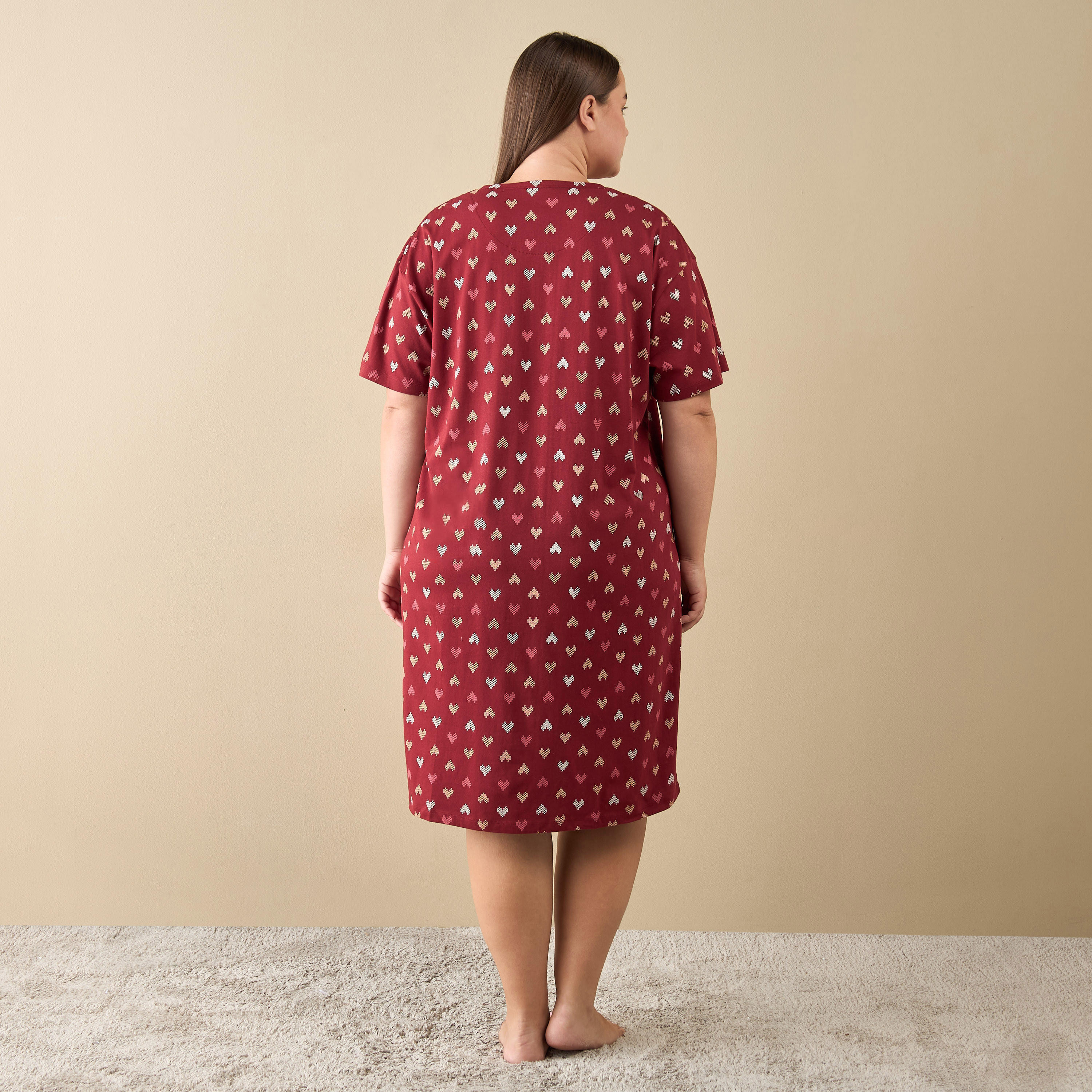 قميص نوم بأكمام قصيرة وطبعات قلب-women-clothing-nightwear-nighties-image-3