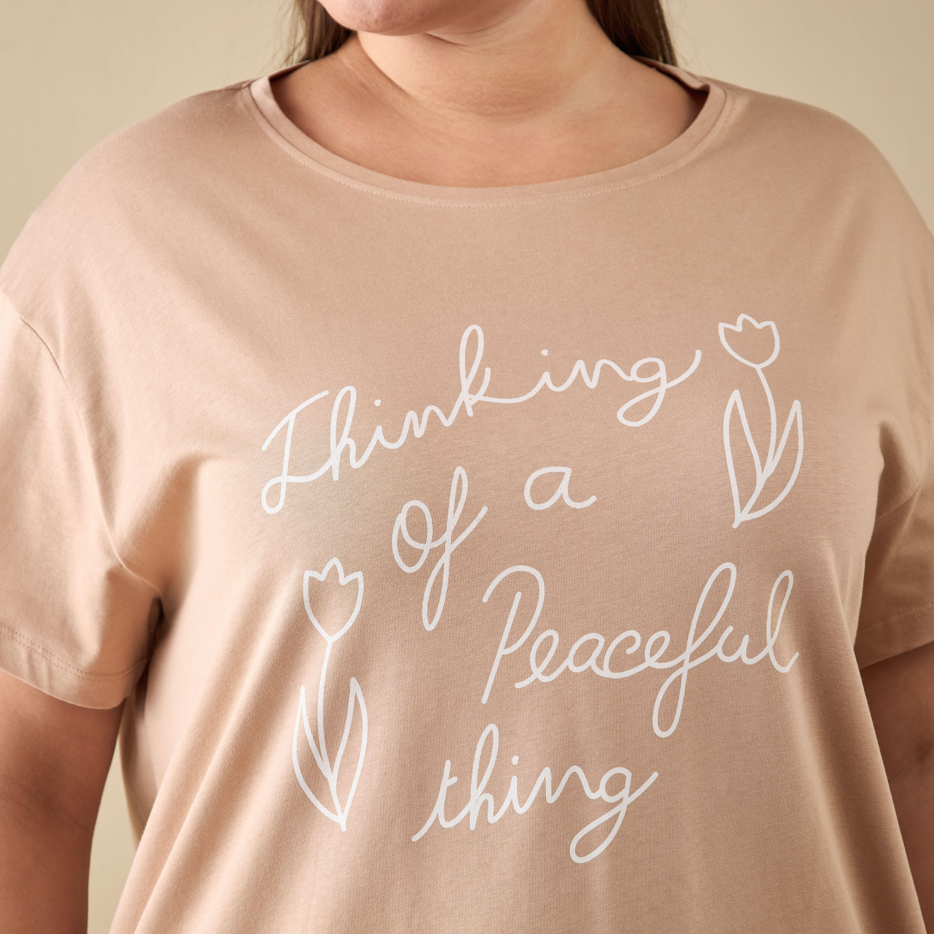 طقم بنطلون بيجاما وتيشيرت بطبعات شعار-women-clothing-nightwear-pyjamas-longsets-image-1