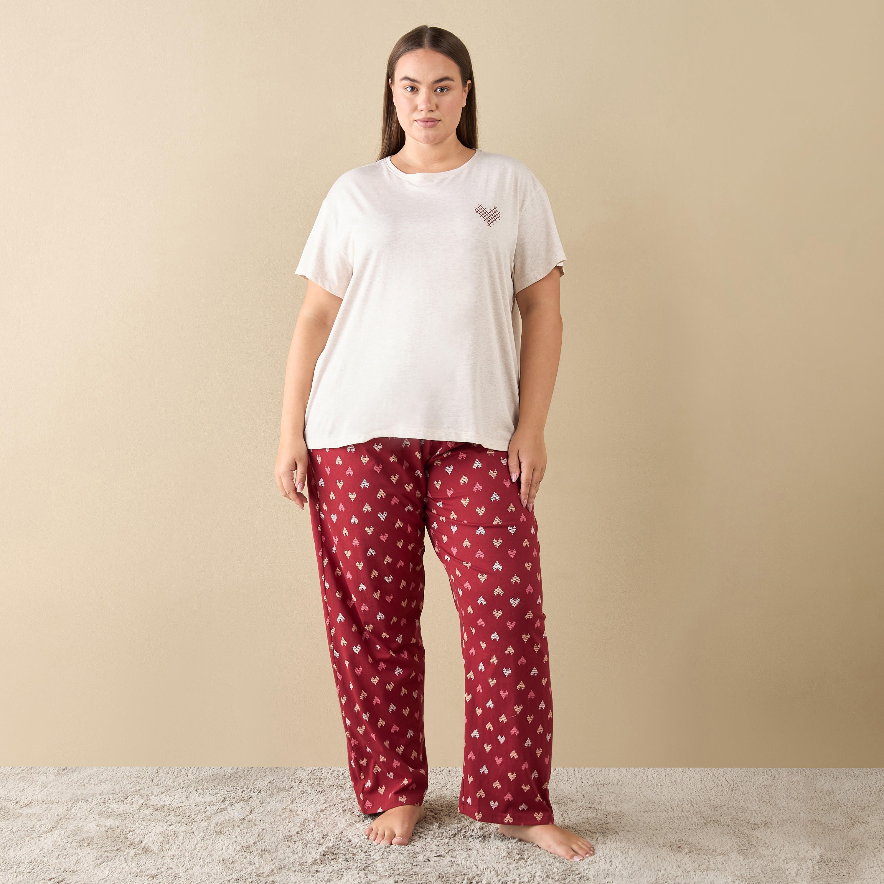 طقم بنطلون بيجاما وتيشيرت بطبعات قلب-women-clothing-nightwear-pyjamas-longsets-image-6