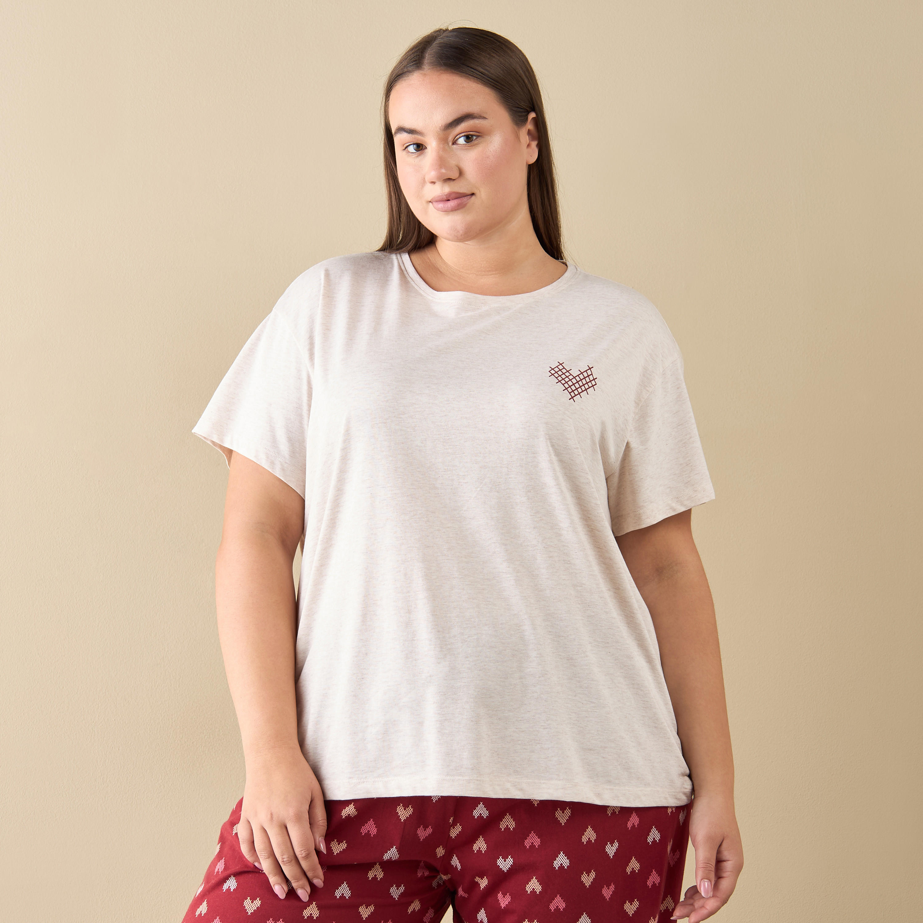 طقم بنطلون بيجاما وتيشيرت بطبعات قلب-women-clothing-nightwear-pyjamas-longsets-image-5