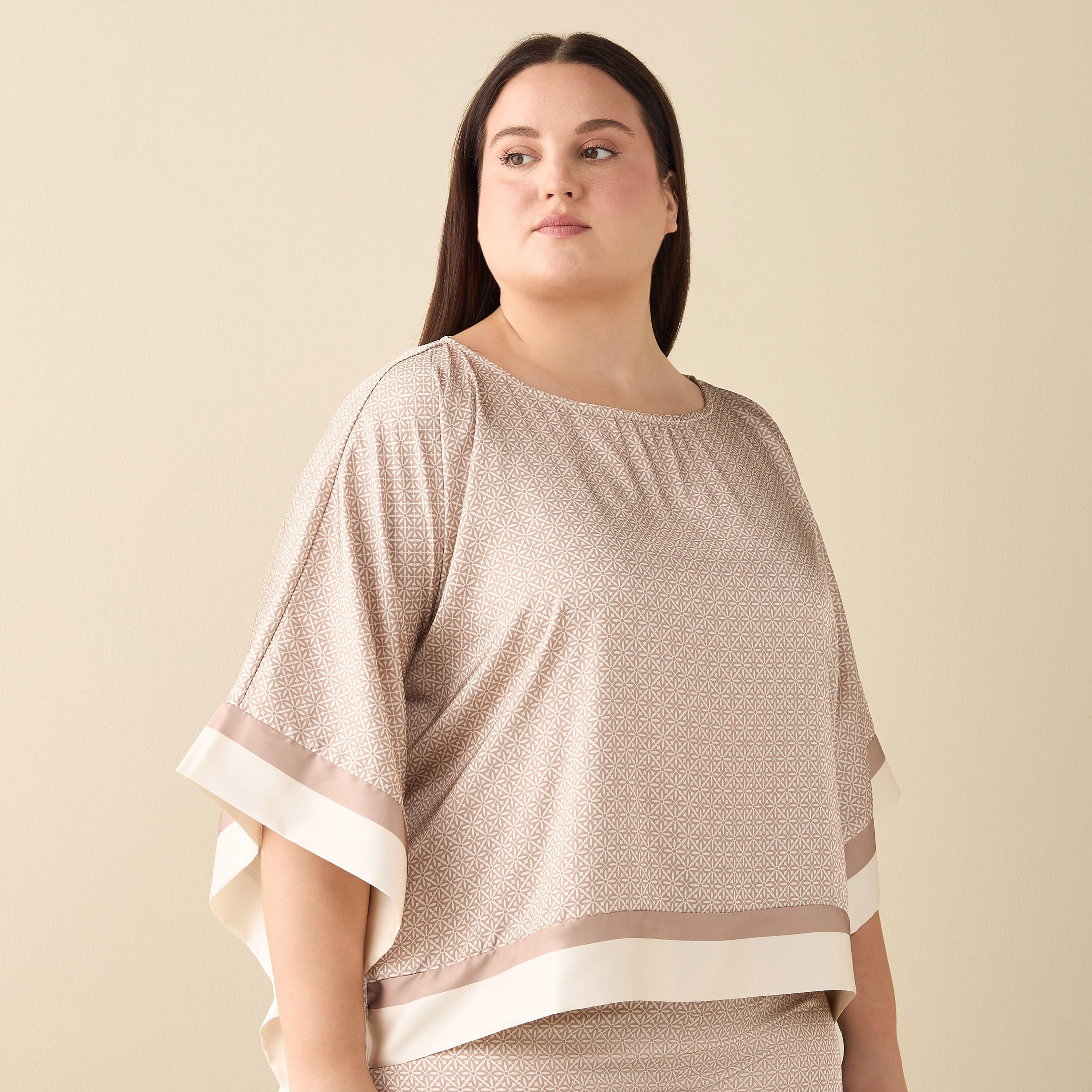 طقم بنطلون بيجاما وبلوزة ساتن قفطان بطبعات-women-clothing-nightwear-pyjamas-longsets-image-4