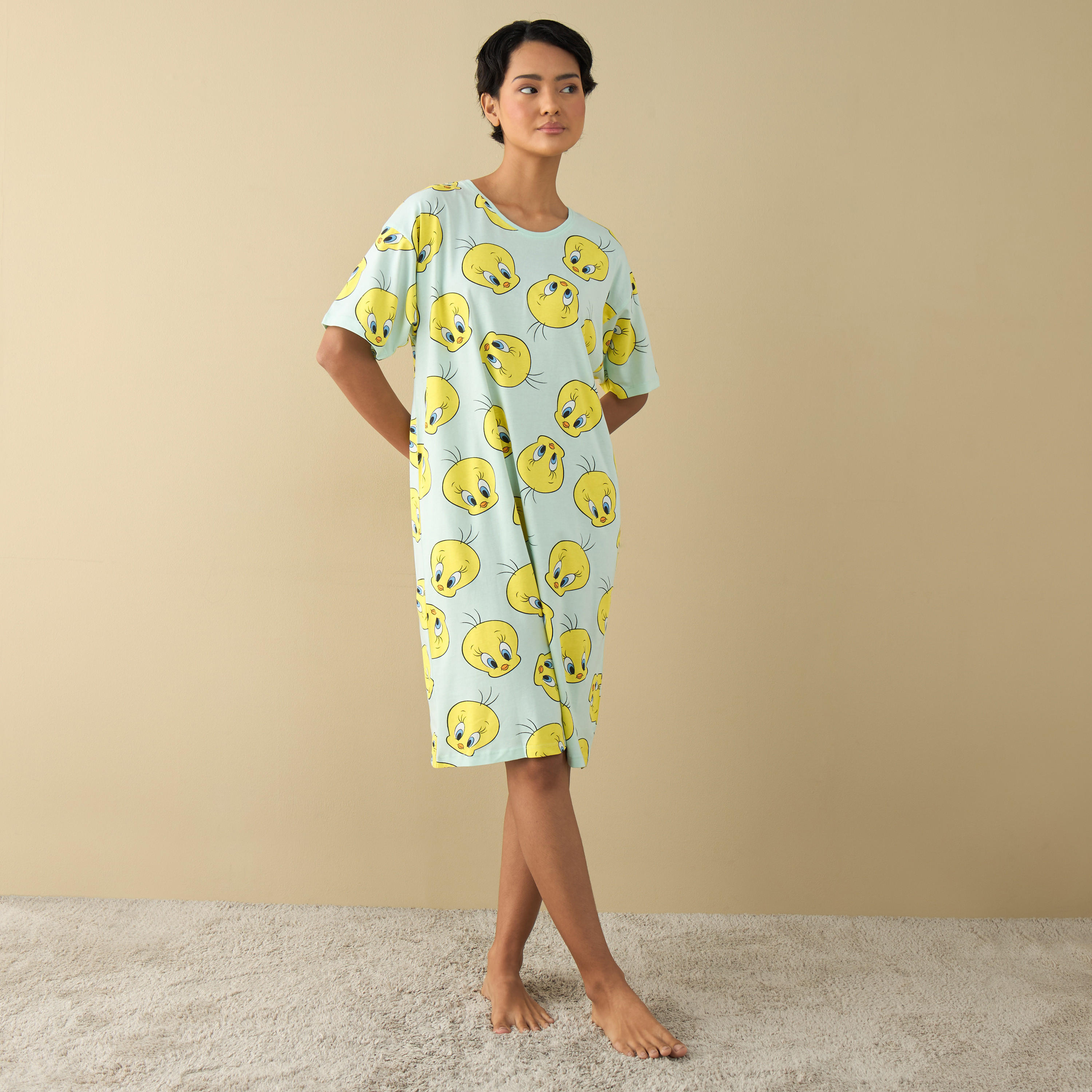 قميص نوم بأكمام قصيرة وطبعات تويتي-women-clothing-nightwear-nighties-image-2