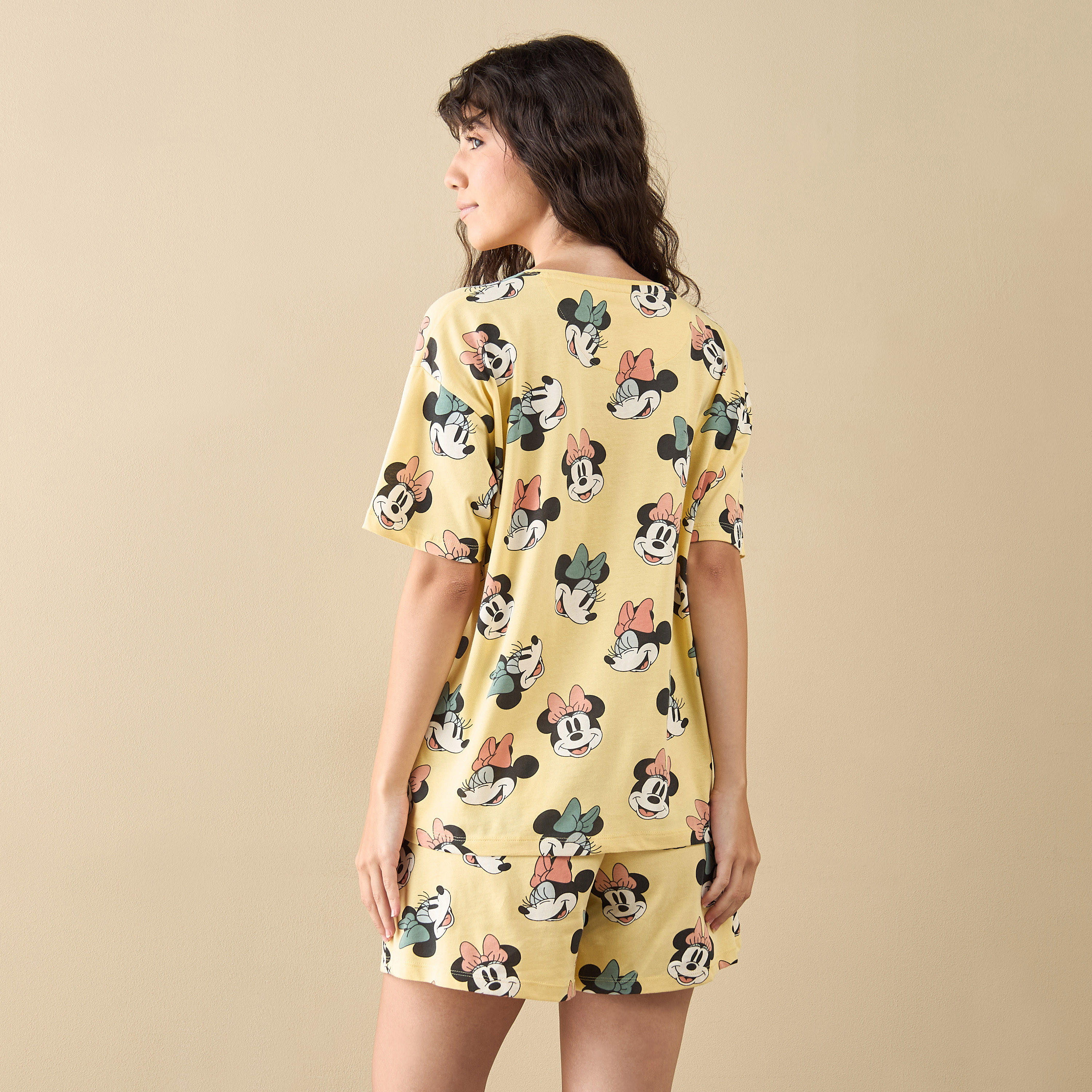 طقم شورت وتيشيرت بطبعات ميني ماوس-women-clothing-nightwear-pyjamas-shortsets-image-4