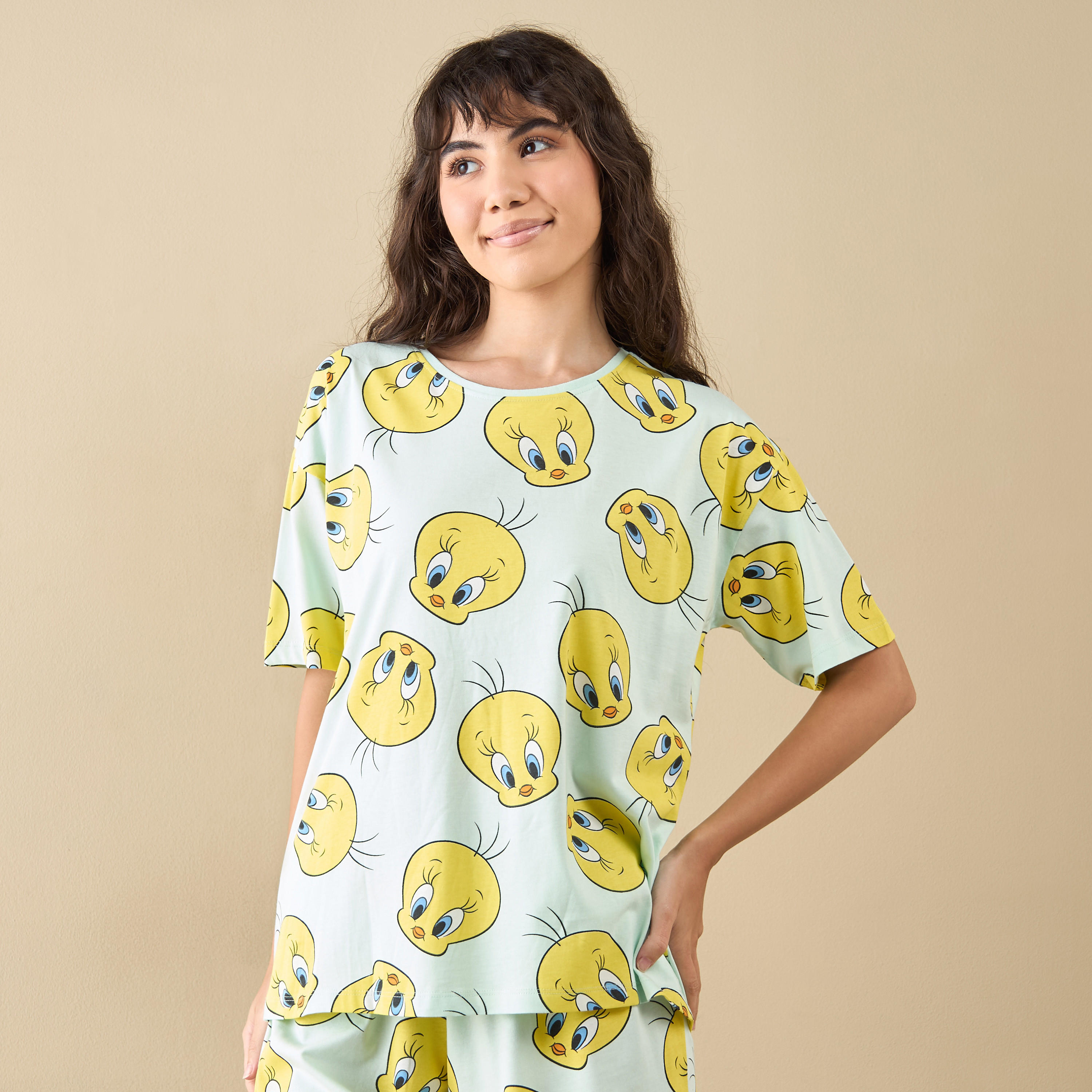 All-Over Tweety Print T-shirt and Shorts Set-women-clothing-nightwear-pyjamas-shortsets-image-2