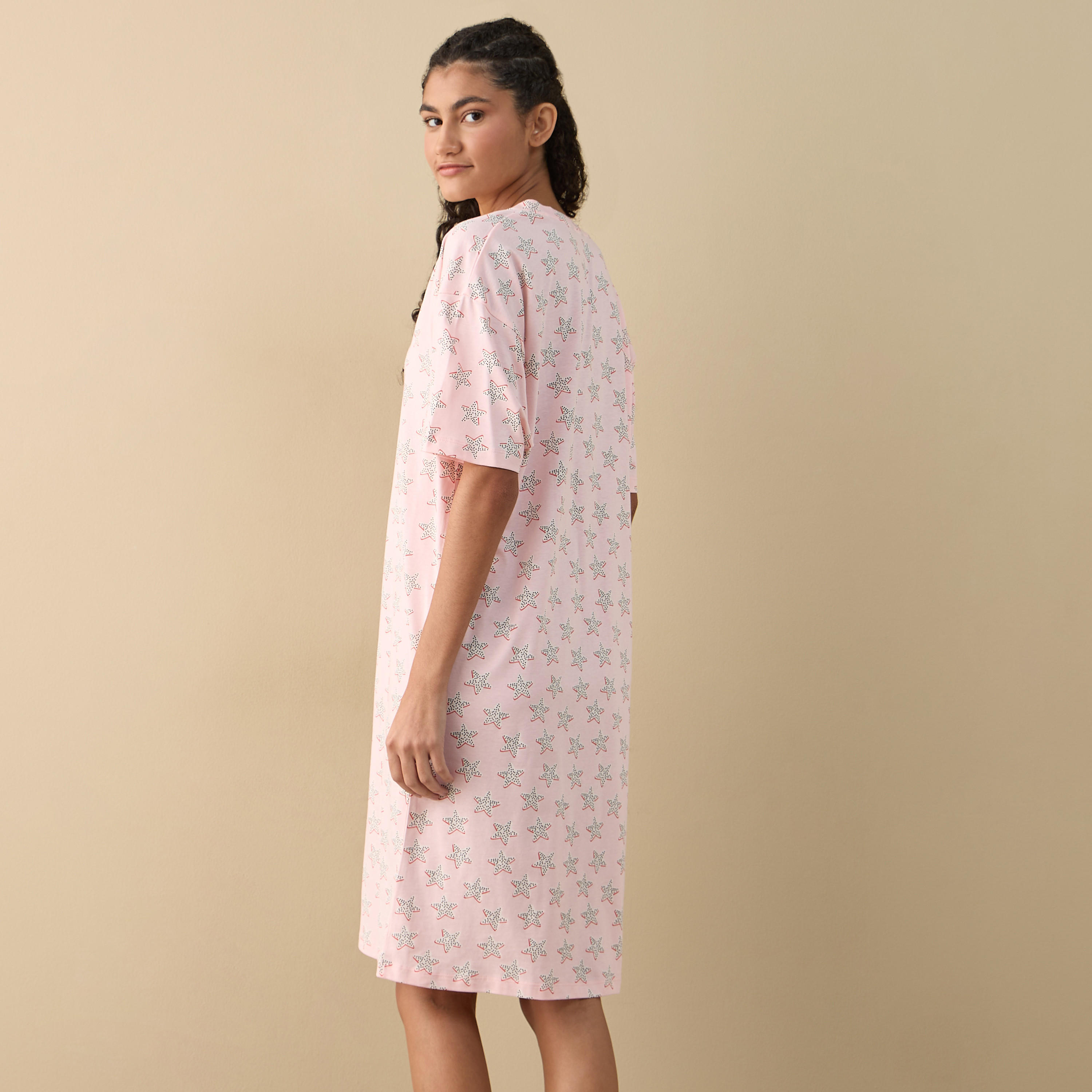قميص نوم بياقة V وأكمام قصيرة وطبعات-women-clothing-nightwear-nighties-image-3