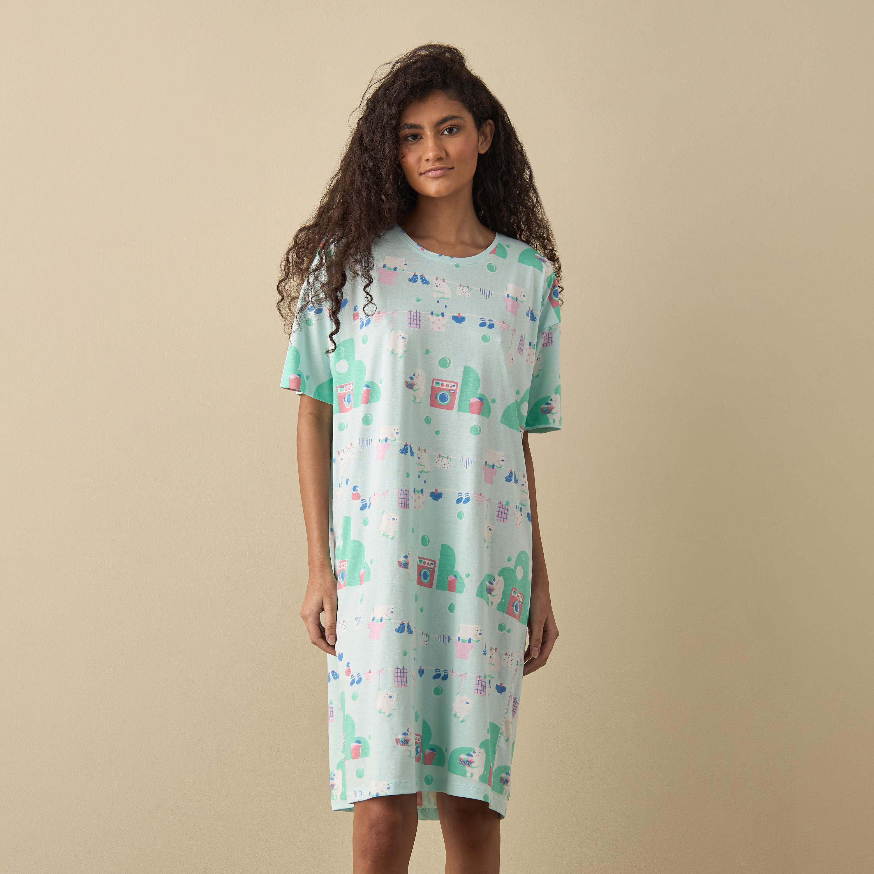 قميص نوم قطن بياقة مستديرة وأكمام قصيرة وطبعات-women-clothing-nightwear-nighties-image-1