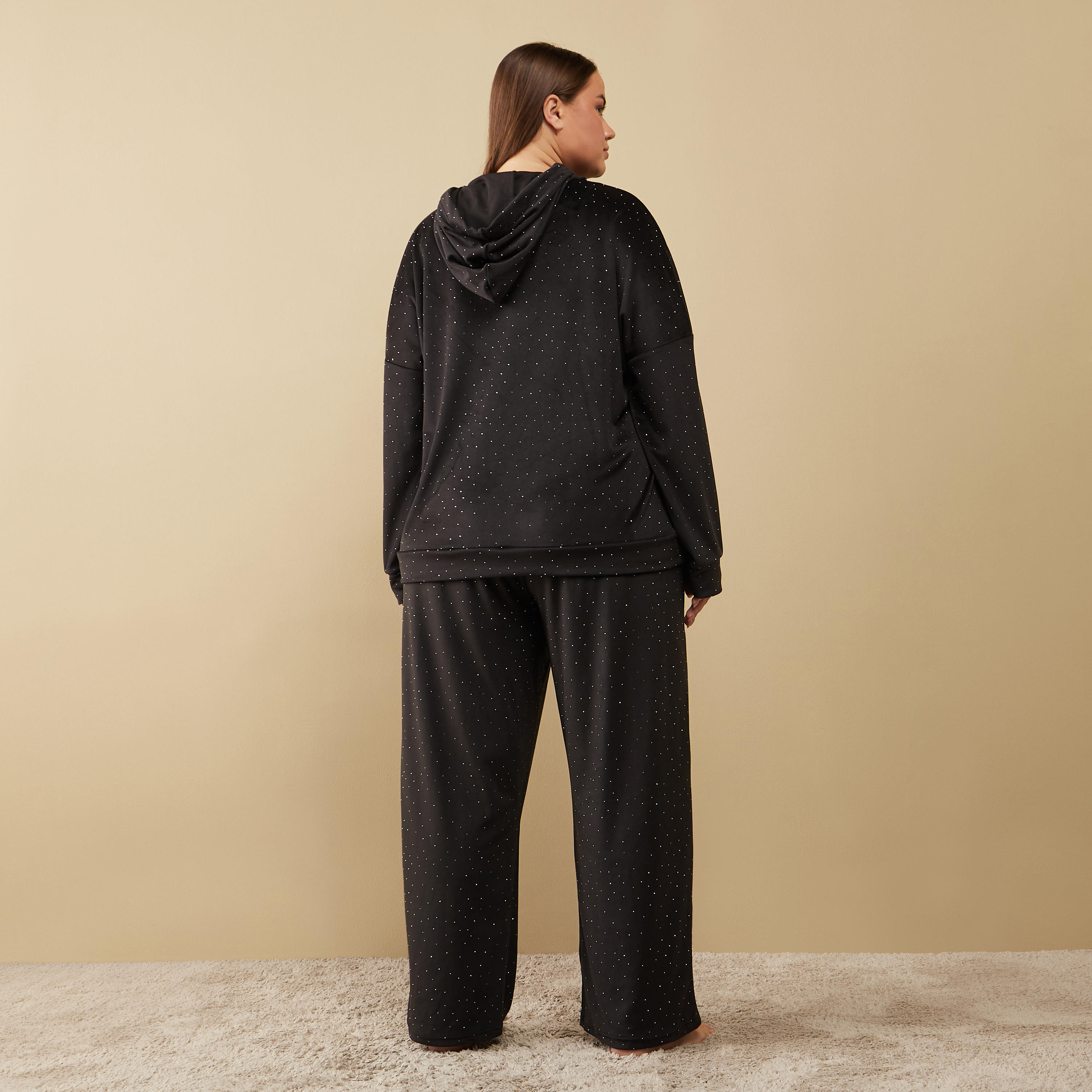 طقم بنطلون بيجاما وهودي بطبعات منقّطة-women-clothing-nightwear-pyjamas-longsets-image-4