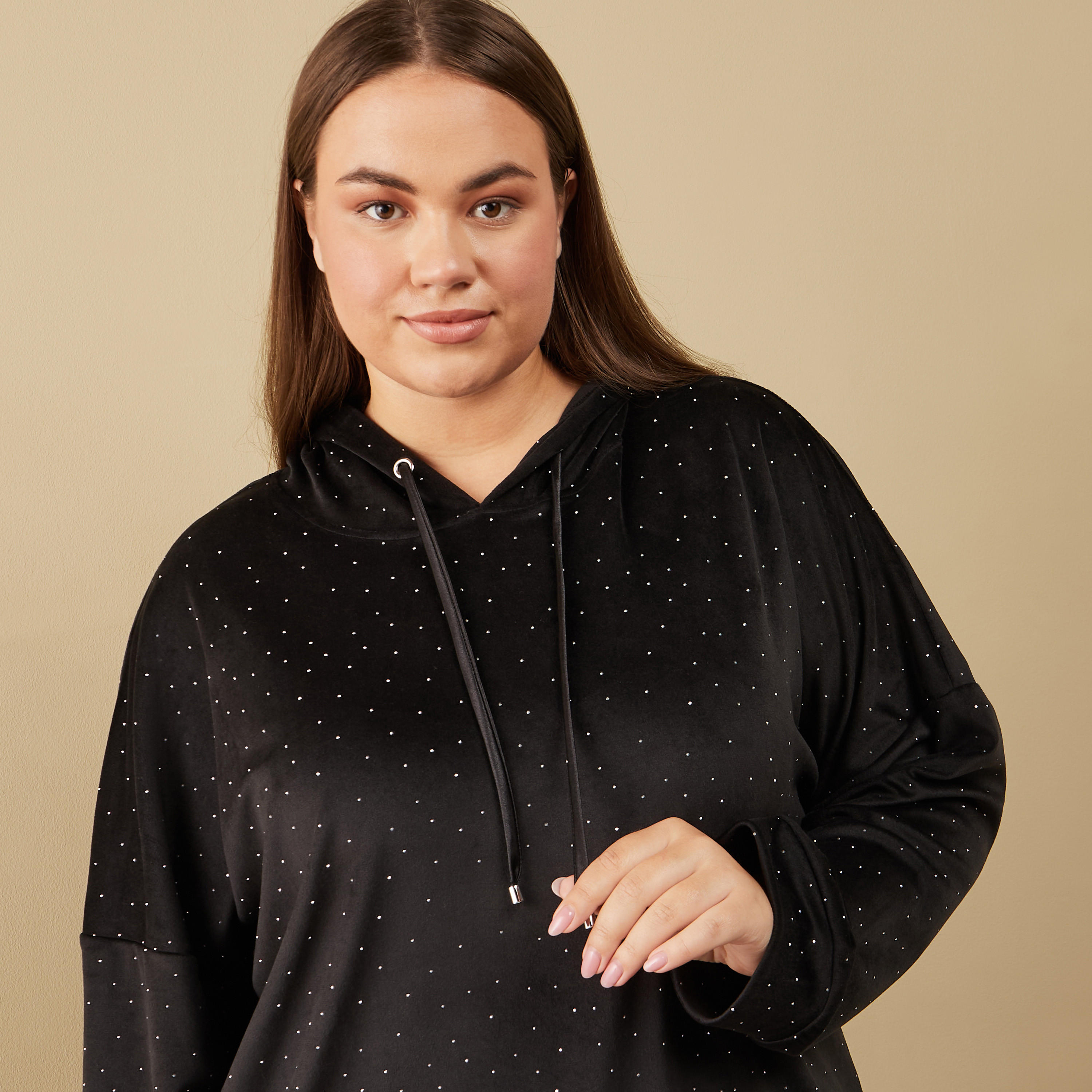 طقم بنطلون بيجاما وهودي بطبعات منقّطة-women-clothing-nightwear-pyjamas-longsets-image-5