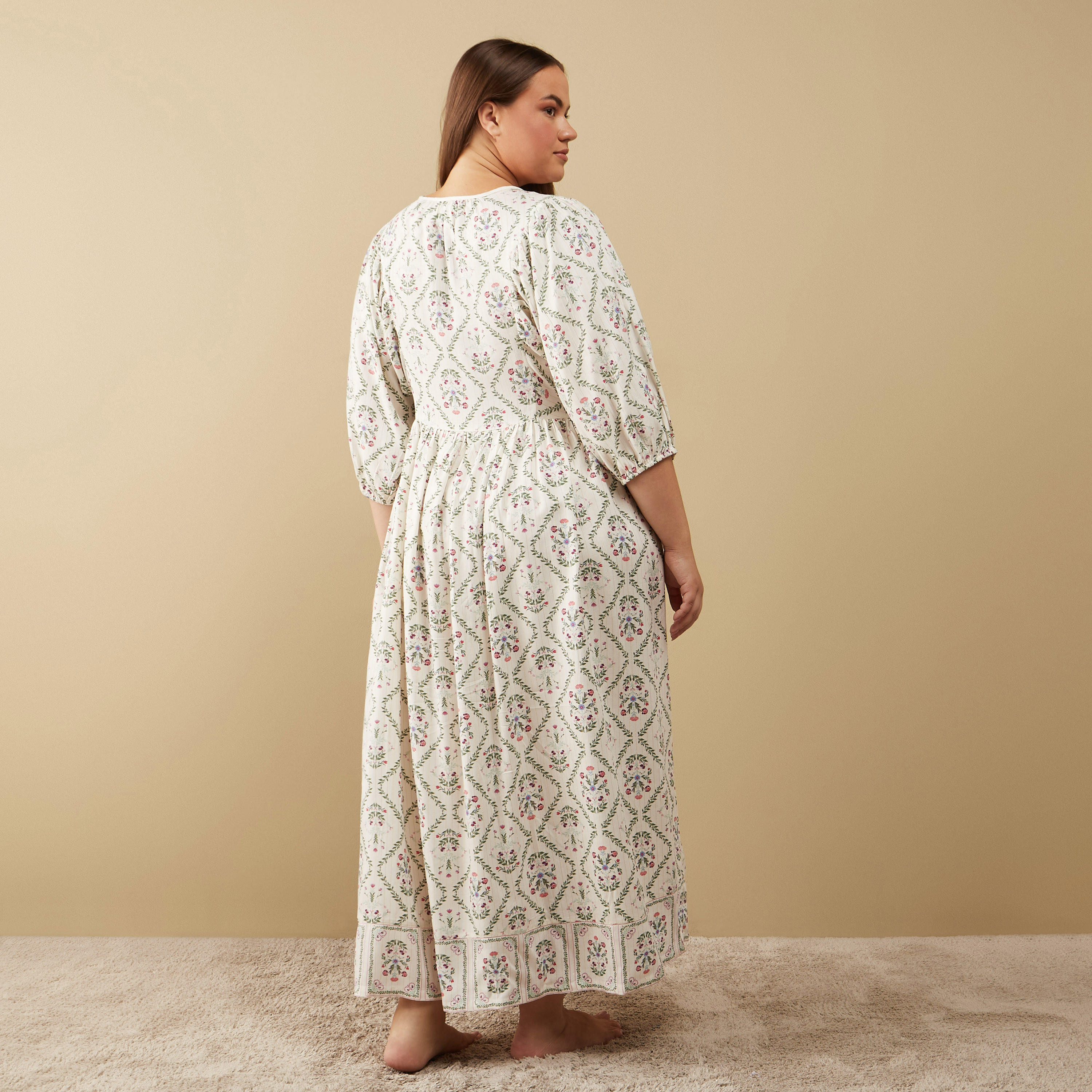 فستان طويل بأكمام 3/4 وطبعات أزهار-women-clothing-nightwear-nighties-image-3