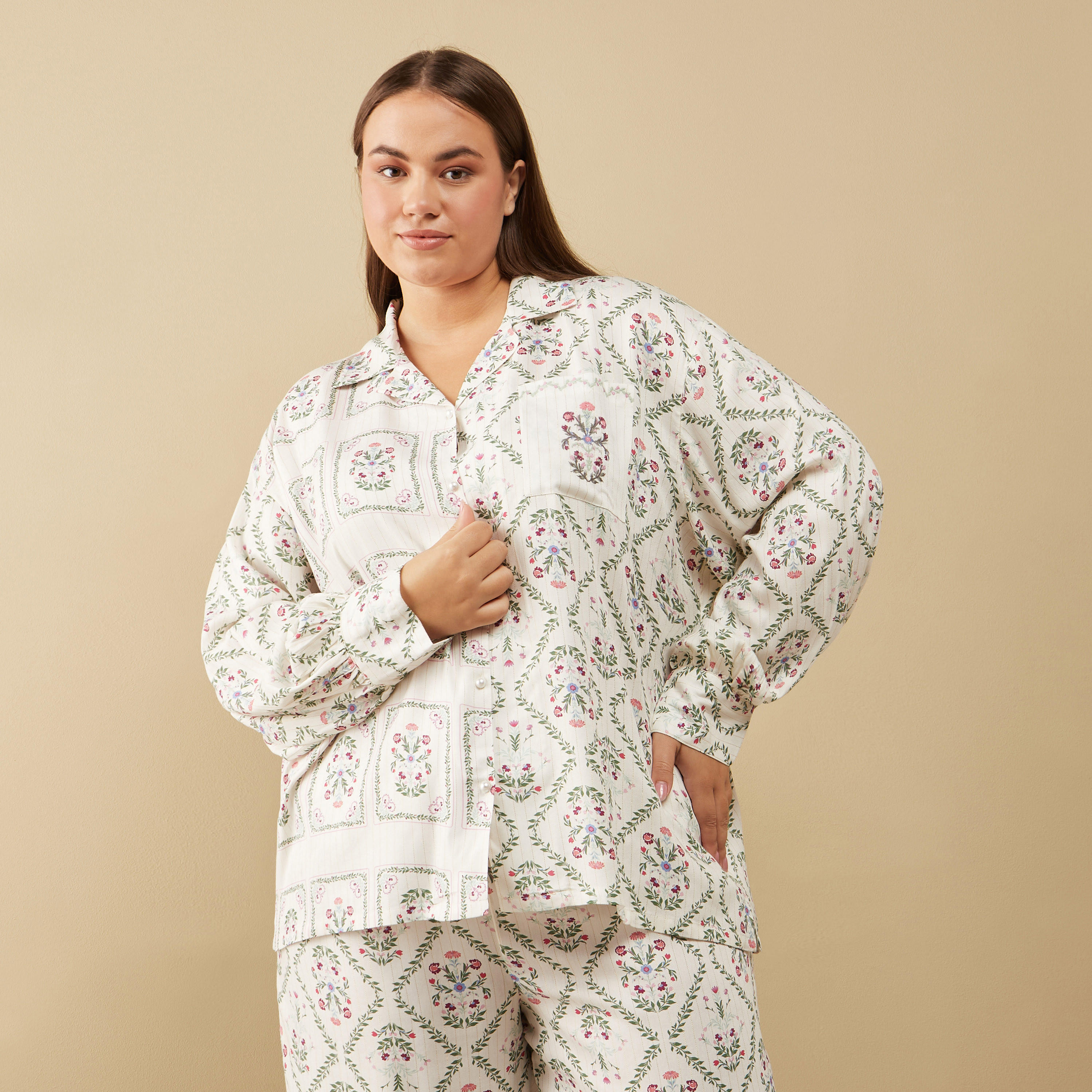 طقم بنطلون بيجاما وقميص بأكمام طويلة وطبعات زهرية-women-clothing-nightwear-pyjamas-longsets-image-2