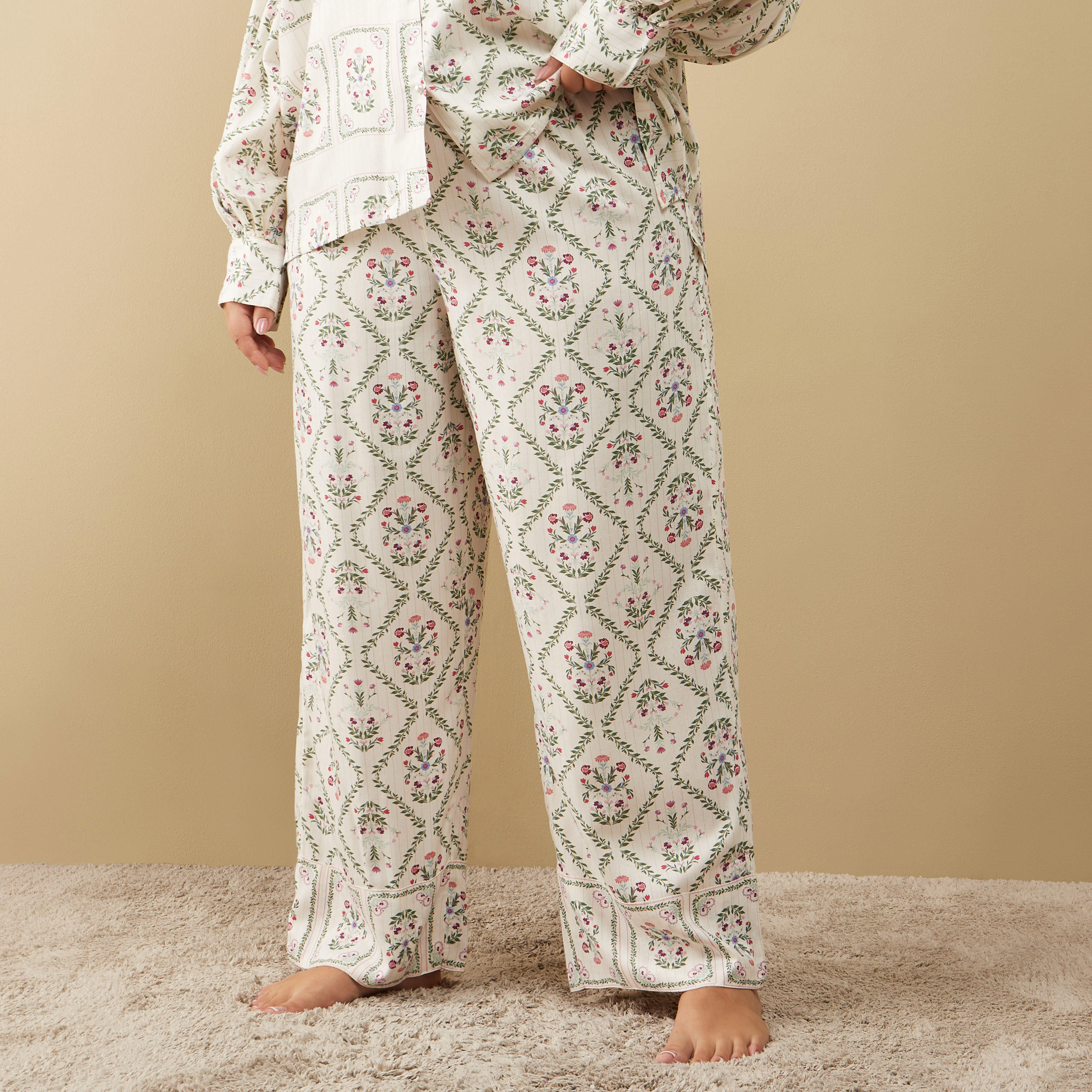 طقم بنطلون بيجاما وقميص بأكمام طويلة وطبعات زهرية-women-clothing-nightwear-pyjamas-longsets-image-3