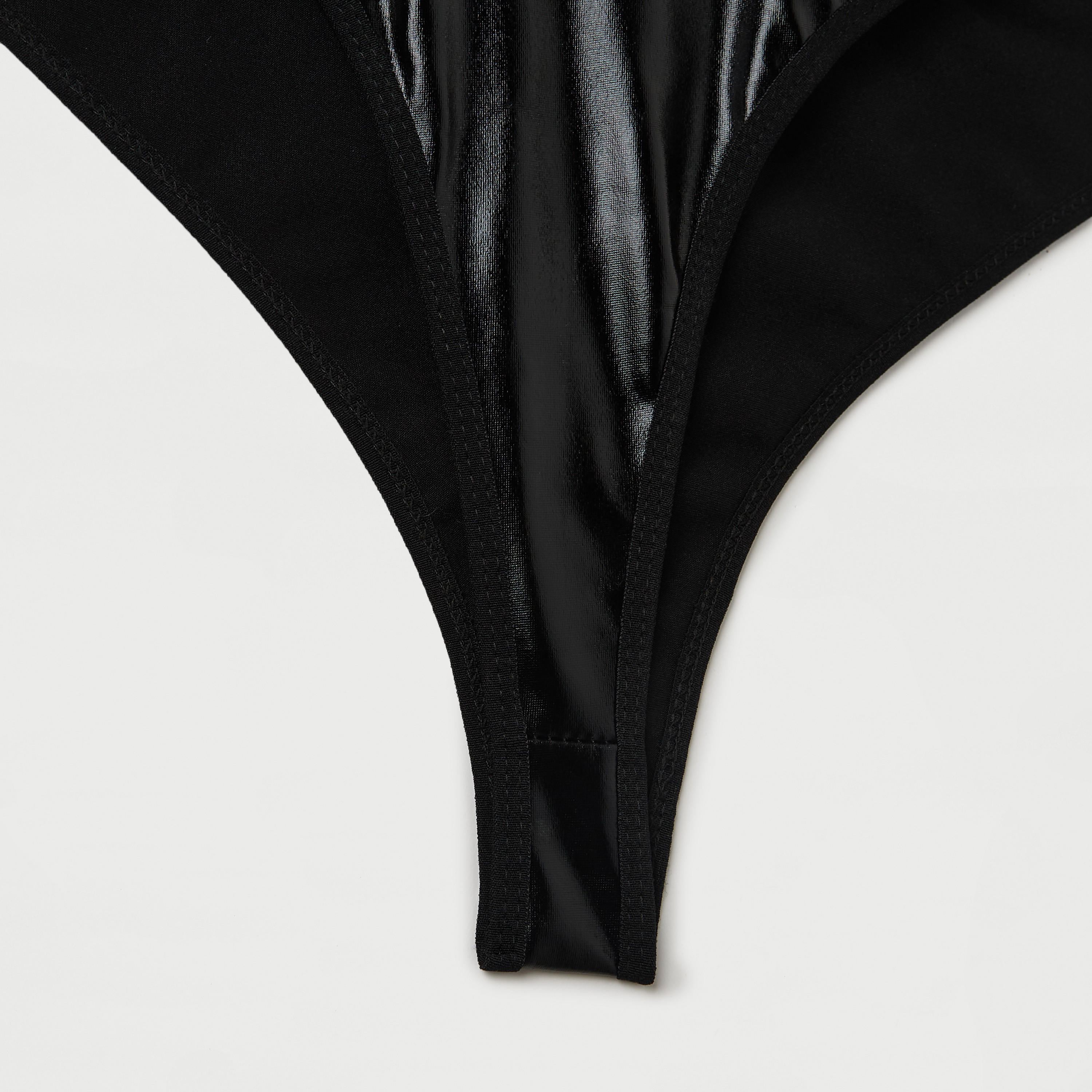 بودي سوت سادة بتفاصيل مفرّغة وأربطة-women-clothing-lingerie-lingerieaccessories-image-1