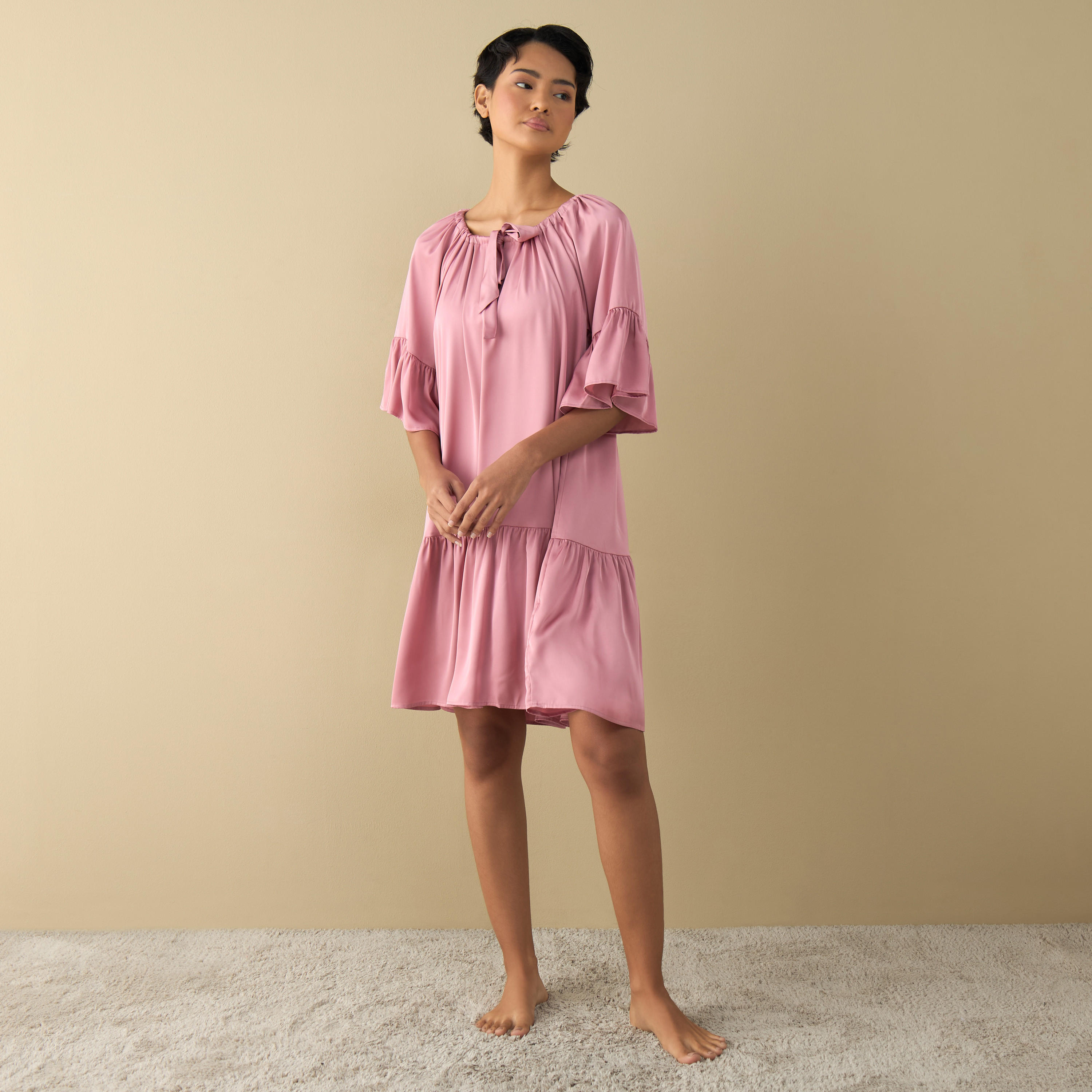 فستان نوم ساتن بأكمام ممتدة-women-clothing-nightwear-nighties-image-2