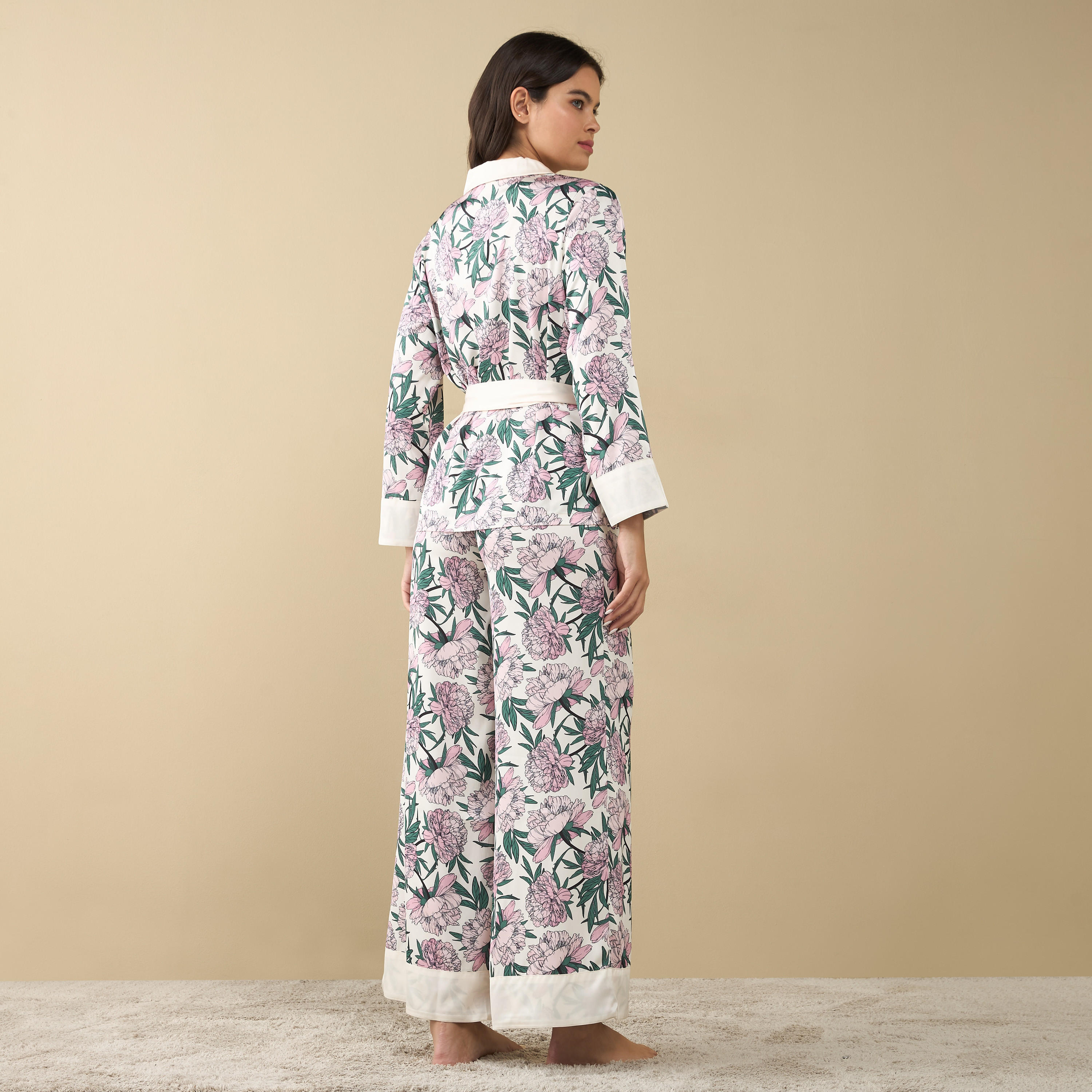 طقم بنطلون بيجاما وتيشيرت بأكمام طويلة وطبعات زهرية ورباط-women-clothing-nightwear-pyjamas-longsets-image-4