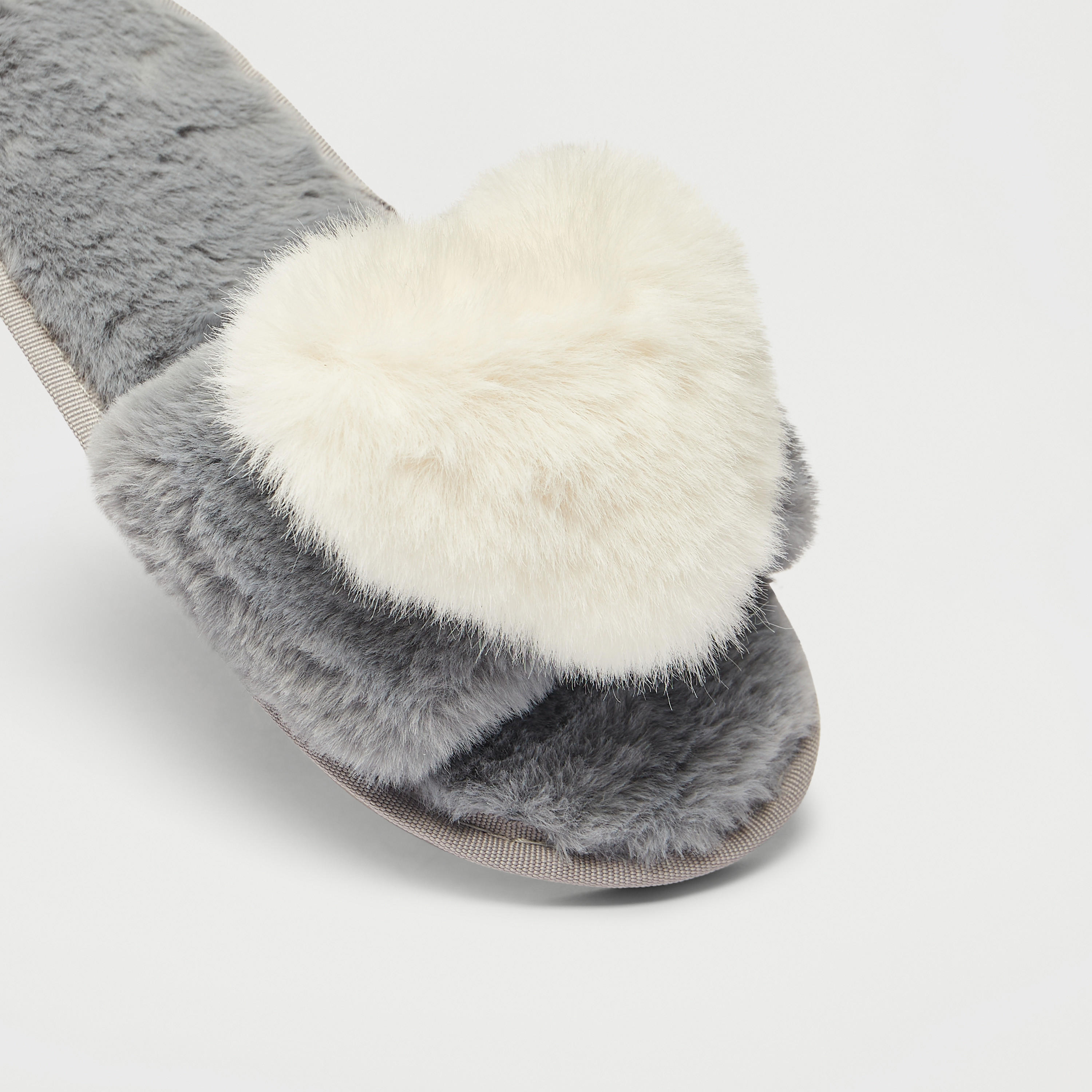 شبشب غرفة نوم سهل الارتداء بزينة قلب-women-clothing-nightwear-bedroomslippers-image-4