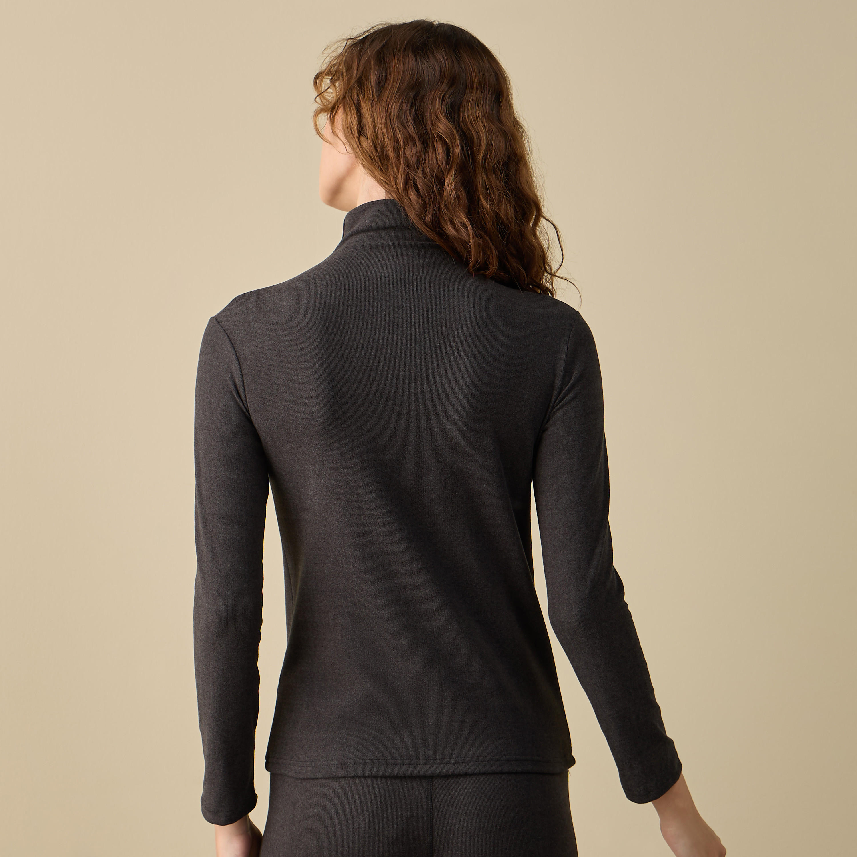 بلوزة مضلعة بأكمام طويلة وياقة عالية-women-clothing-lingerie-thermals-image-3