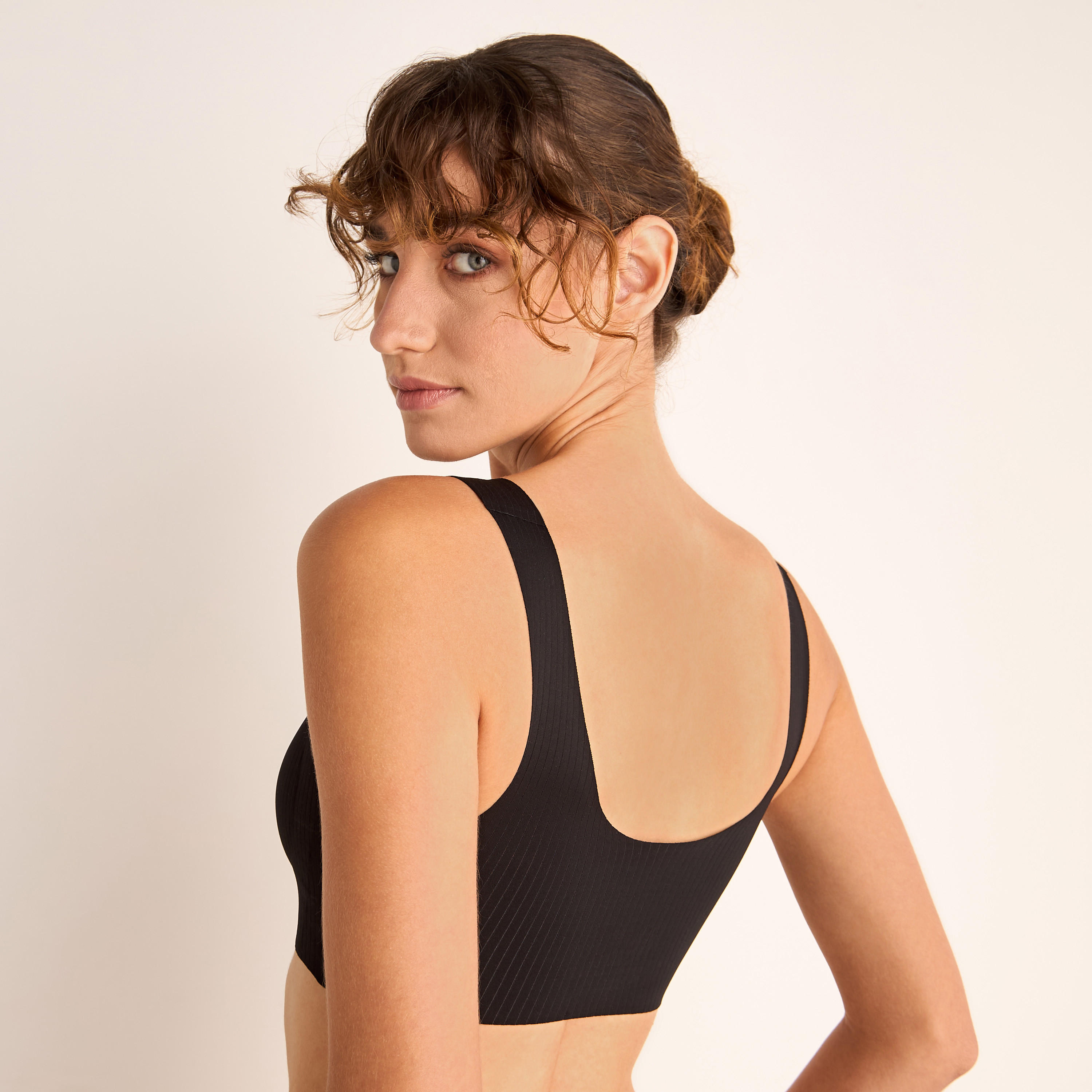 صدرية دعم بدون خياطة-women-clothing-lingerie-bras-image-2