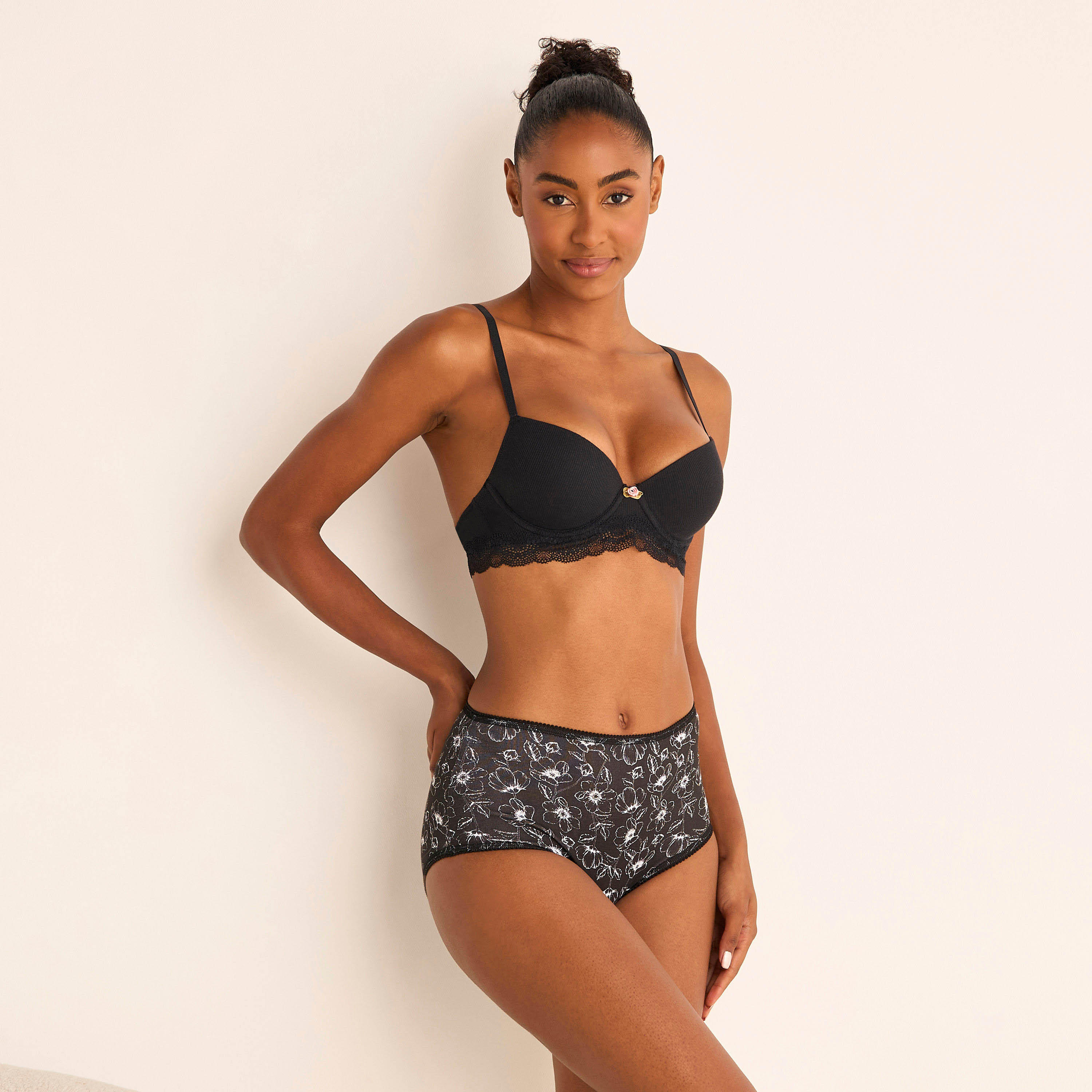 سراويل داخلية متنوعة بخصر مطّاطي - طقم 5 قطع-women-clothing-lingerie-panties-image-4