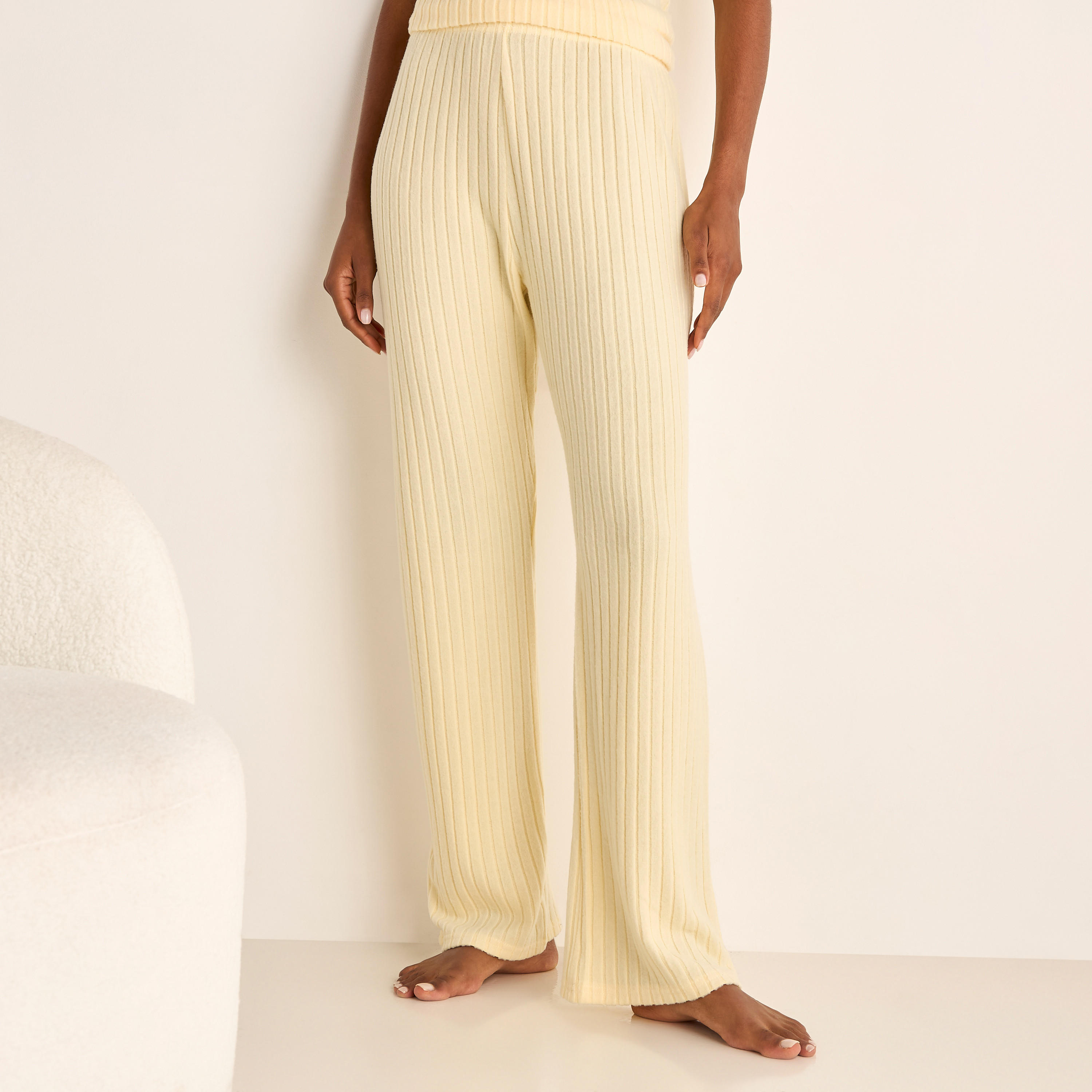 طقم بلوزة مضلعة بياقة V وبنطلون بيجاما بخصر مطاطي-women-clothing-nightwear-pyjamas-longsets-image-4