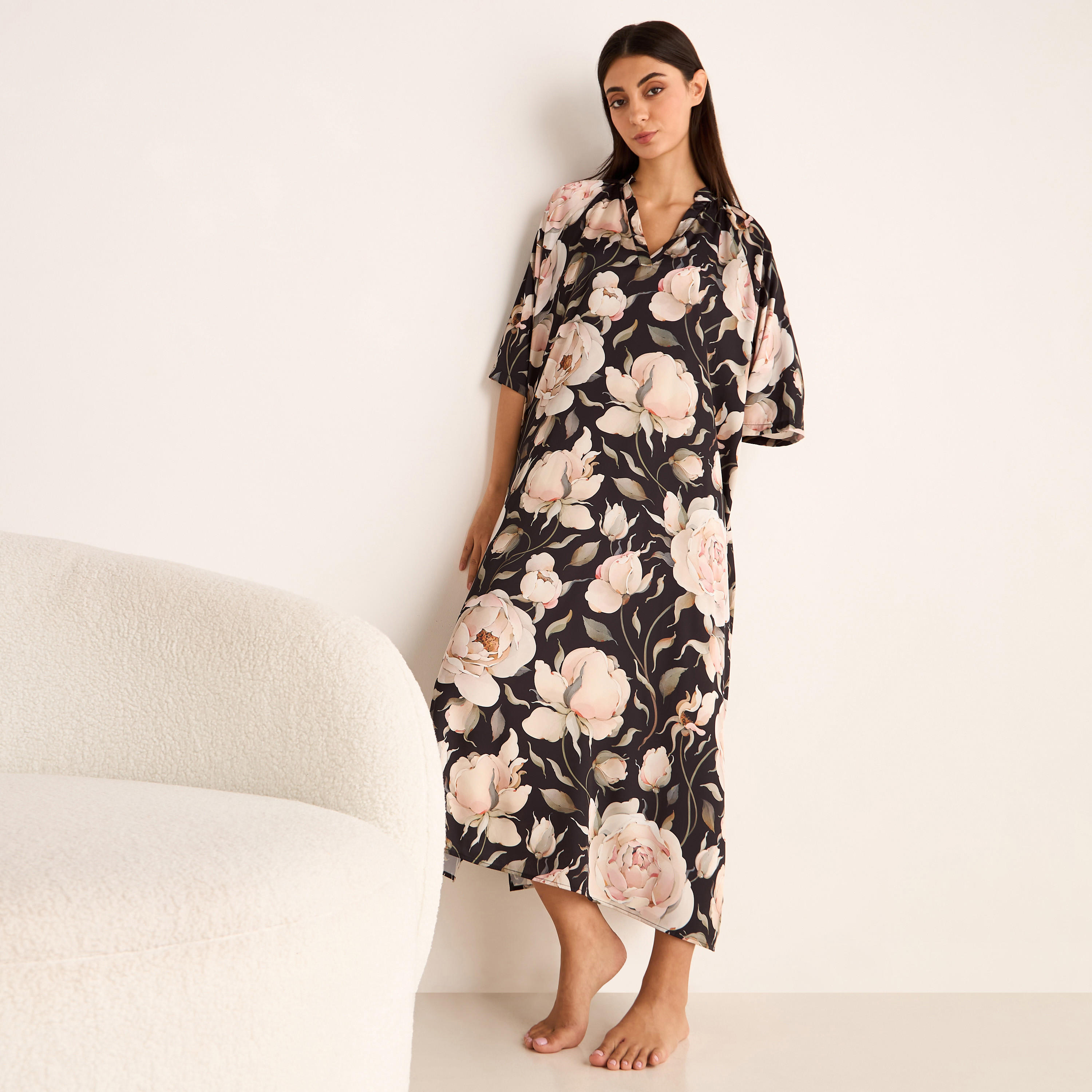 فستان نوم بياقة عادية وأكمام 3/4 وطبعات أزهار-women-clothing-nightwear-nighties-image-1