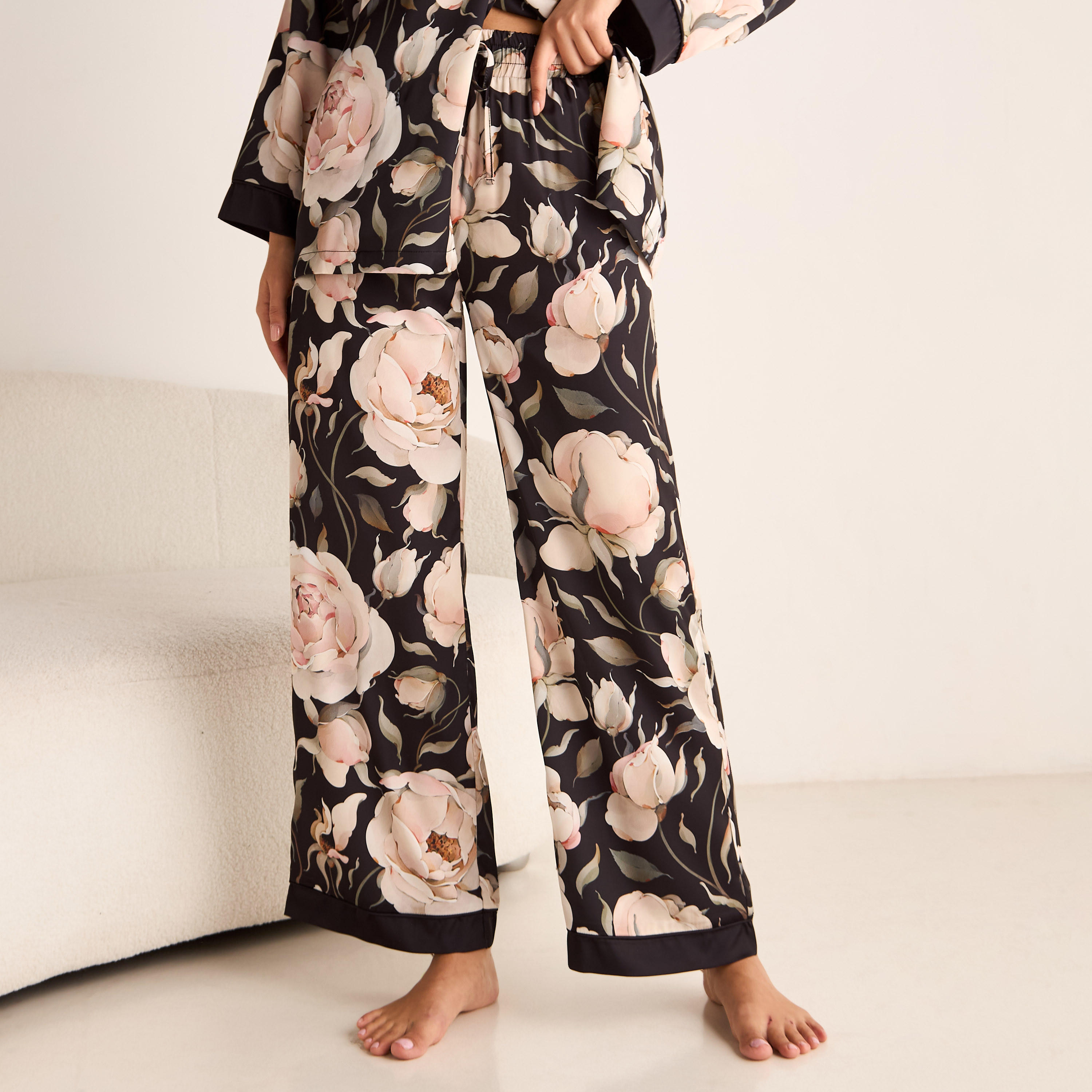 طقم بنطلون بيجاما وروب بطبعات أزهار-women-clothing-nightwear-pyjamas-longsets-image-3