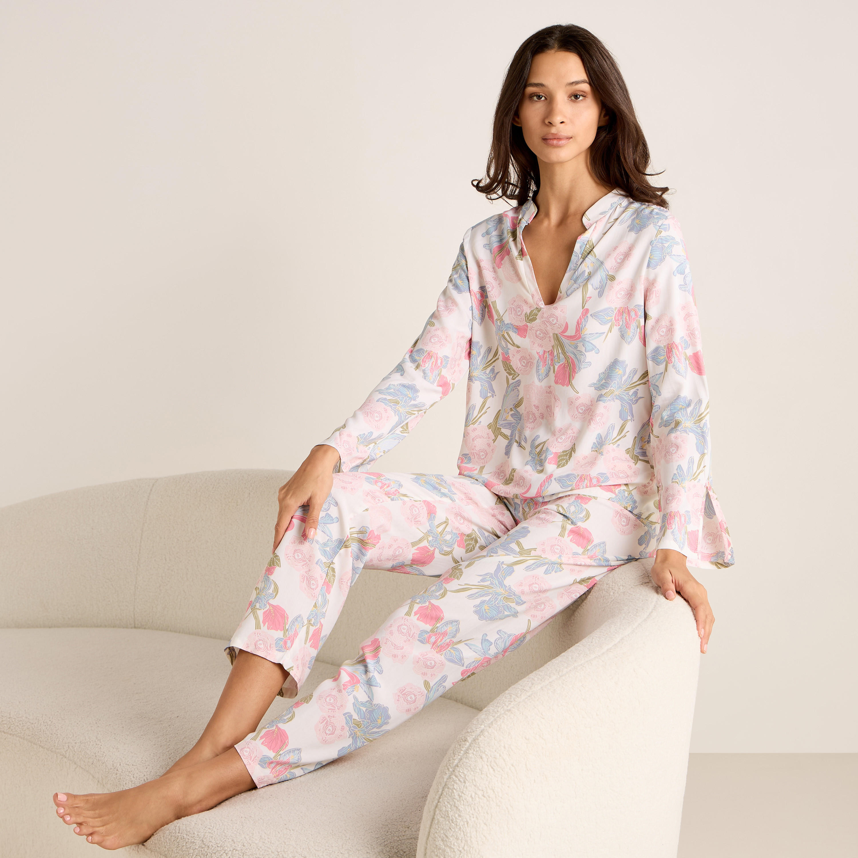 طقم بنطلون بيجاما وبلوزة بأكمام طويلة وطبعات أزهار-women-clothing-nightwear-pyjamas-longsets-image-1
