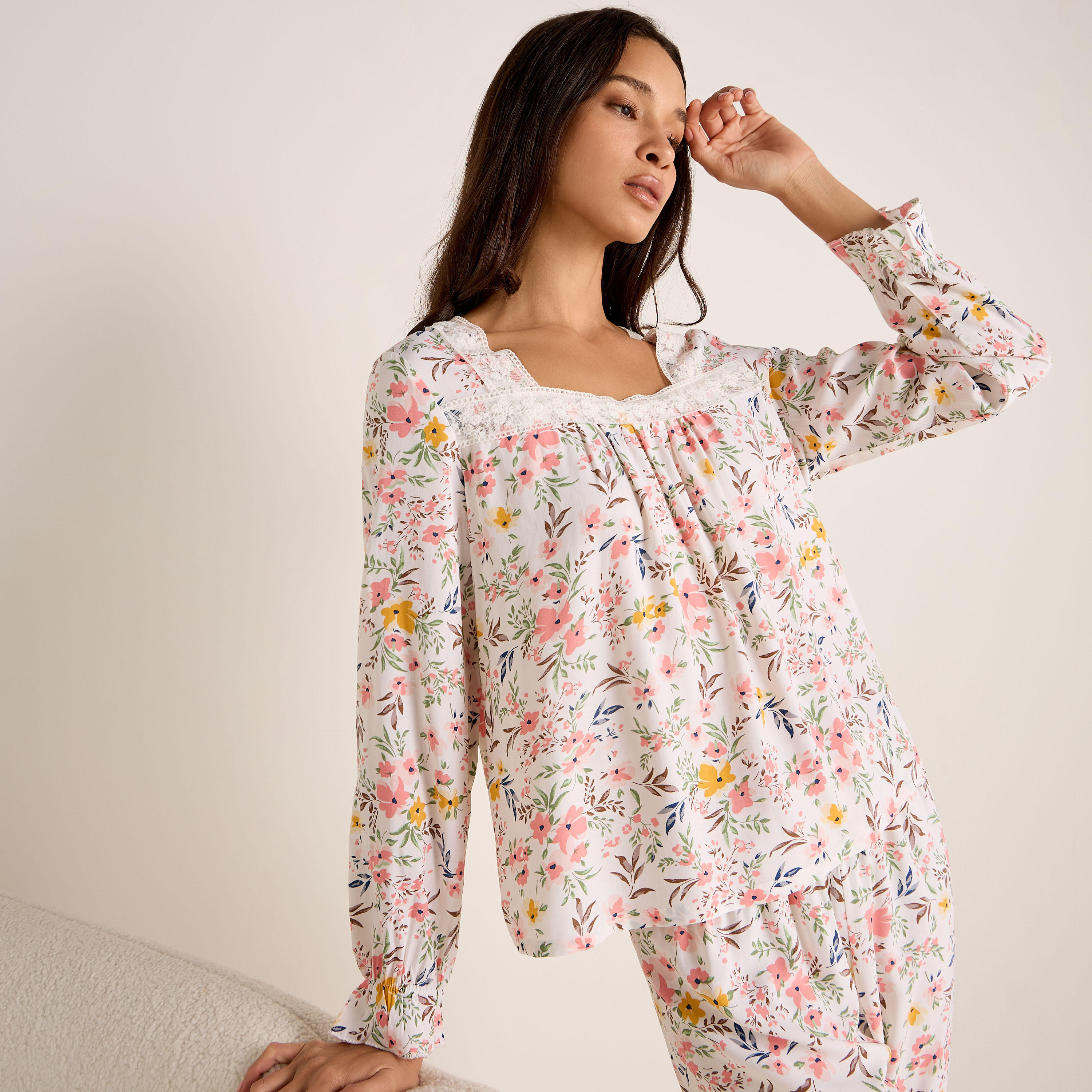طقم بنطلون بيجاما وبلوزة بأكمام طويلة وطبعات أزهار-women-clothing-nightwear-pyjamas-longsets-image-2