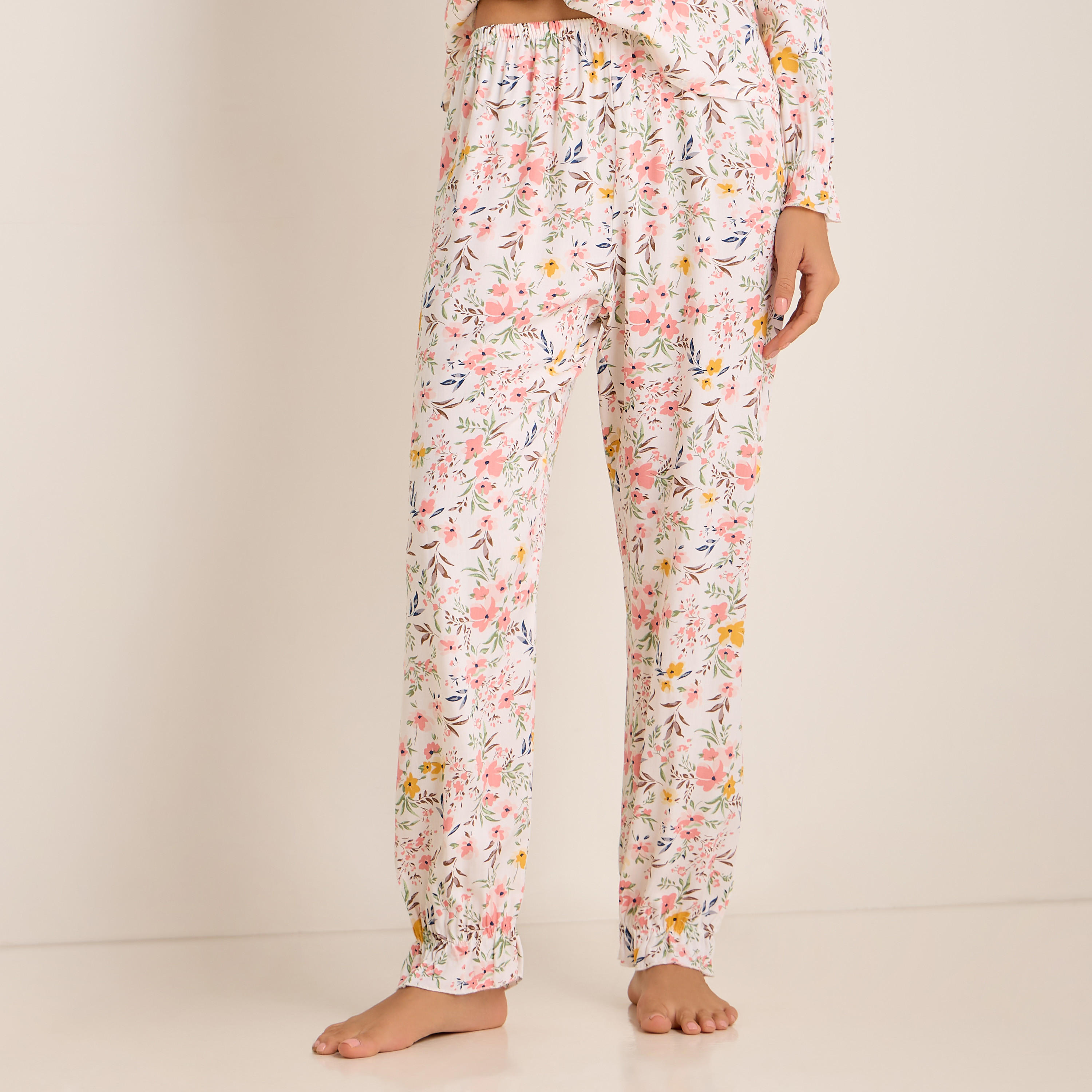 طقم بنطلون بيجاما وبلوزة بأكمام طويلة وطبعات أزهار-women-clothing-nightwear-pyjamas-longsets-image-3