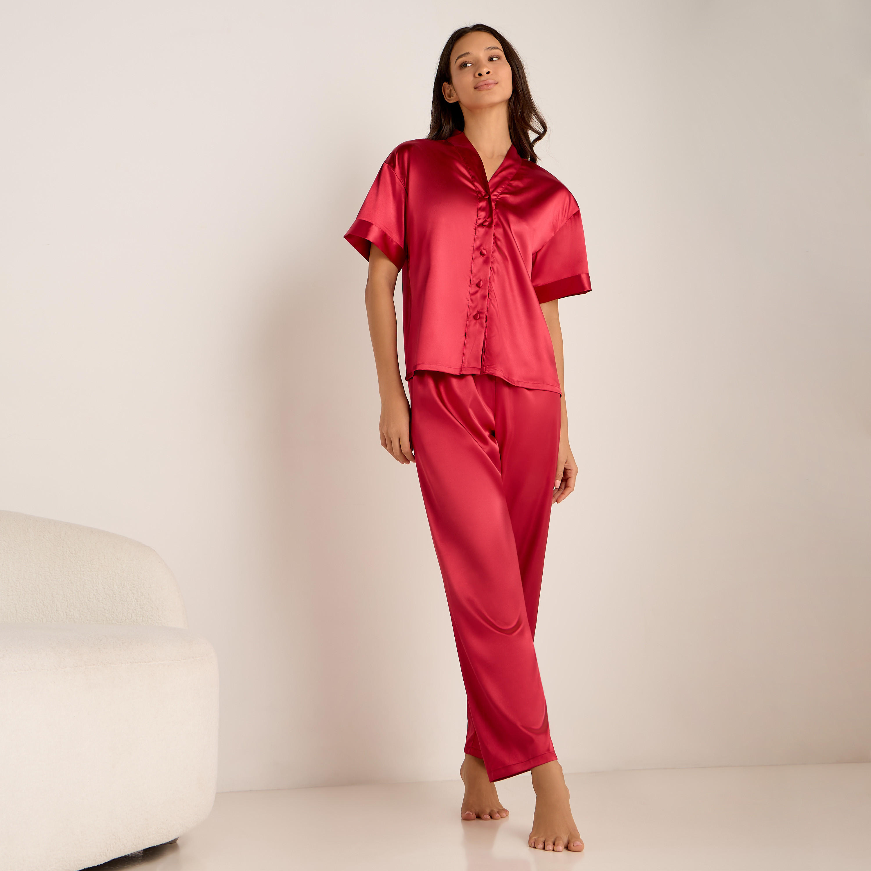 طقم بنطلون بيجاما بخصر مطاطي وبلوزة بياقة V وأكمام قصيرة-women-clothing-nightwear-pyjamas-longsets-image-5