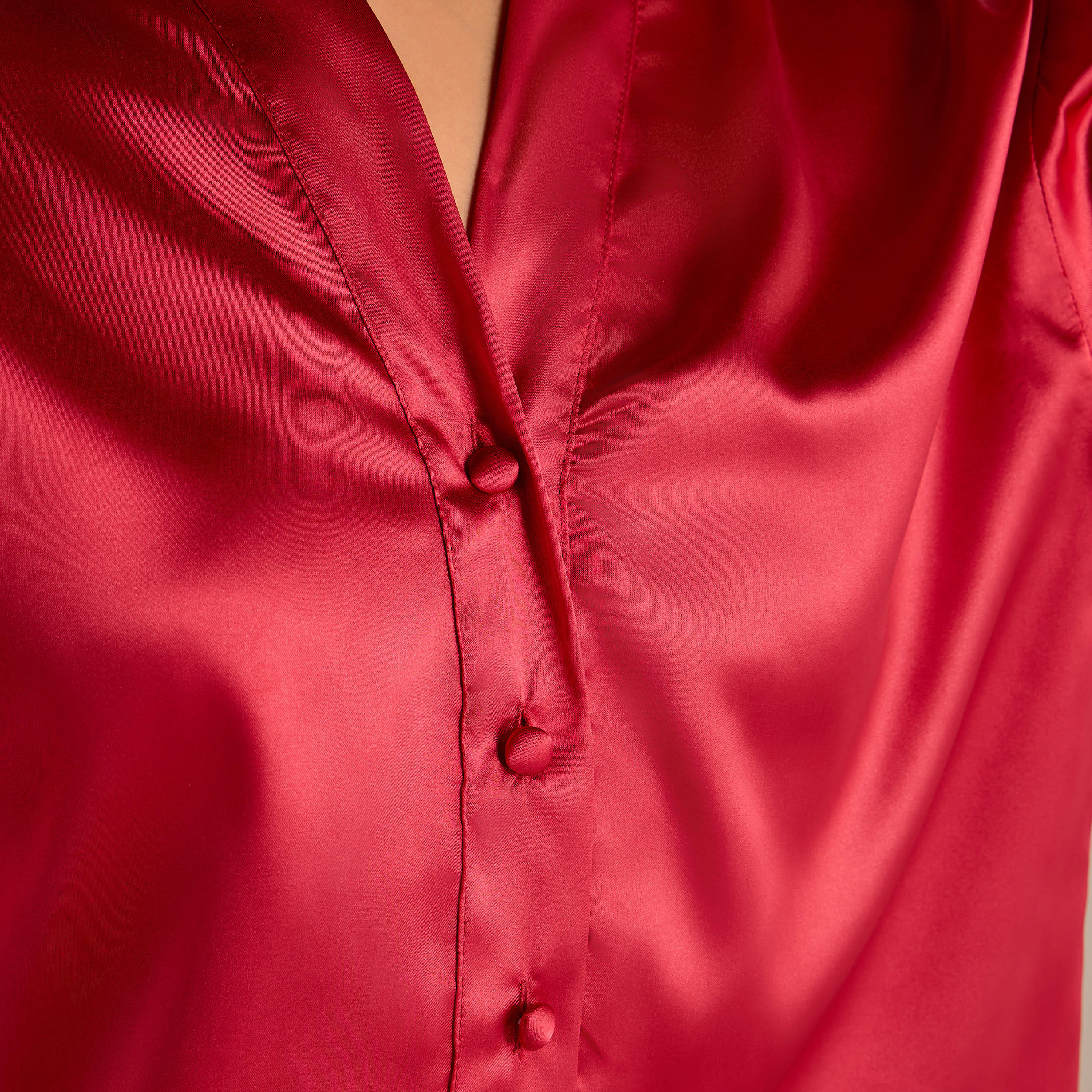 طقم بنطلون بيجاما بخصر مطاطي وبلوزة بياقة V وأكمام قصيرة-women-clothing-nightwear-pyjamas-longsets-image-1