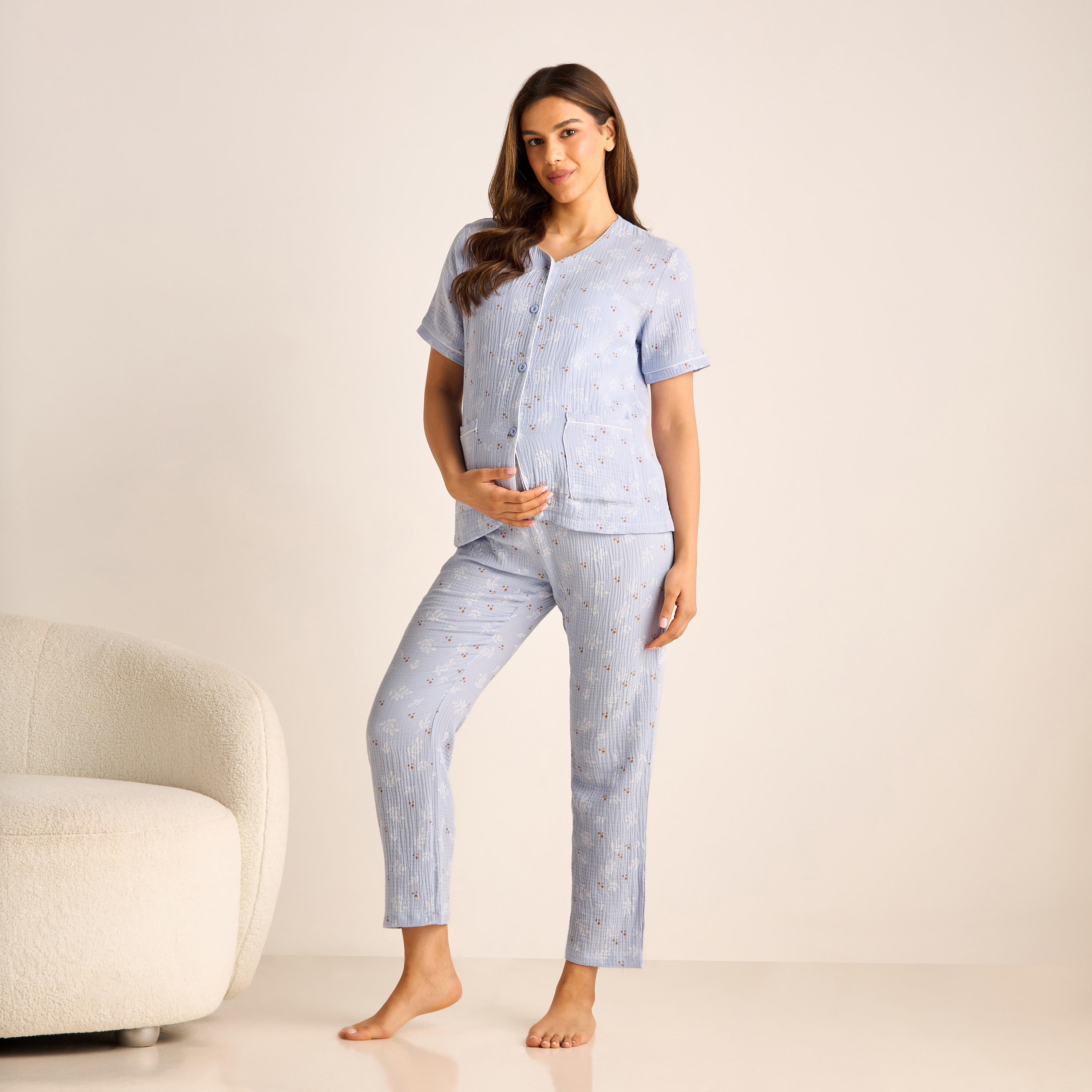 طقم بنطلون بيجاما بخصر مطاطي وقميص للحوامل بطبعات-women-clothing-nightwear-pyjamas-longsets-image-7