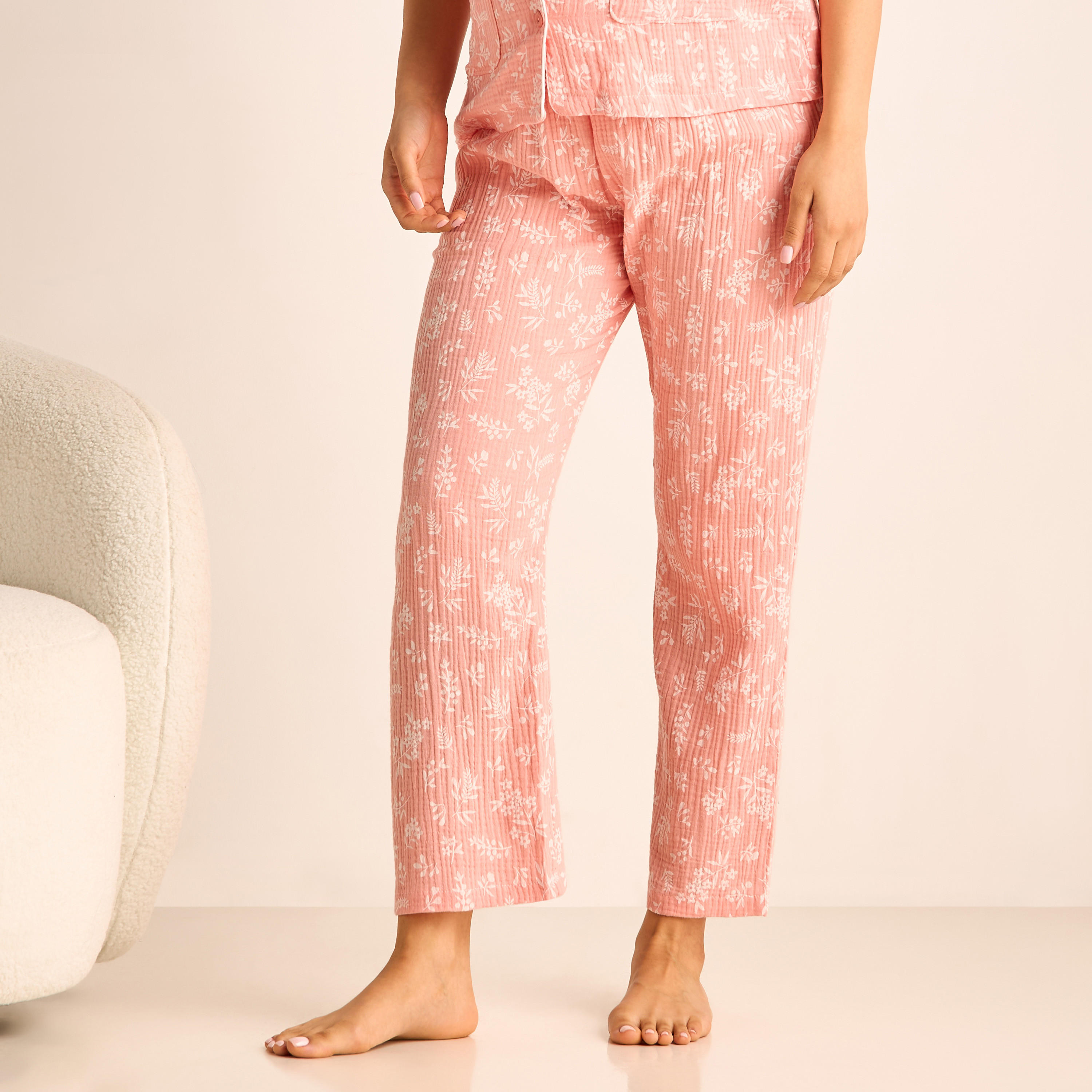 طقم بنطلون بيجاما بخصر مطاطي وقميص للحوامل بطبعات زهرية-women-clothing-nightwear-pyjamas-longsets-image-4