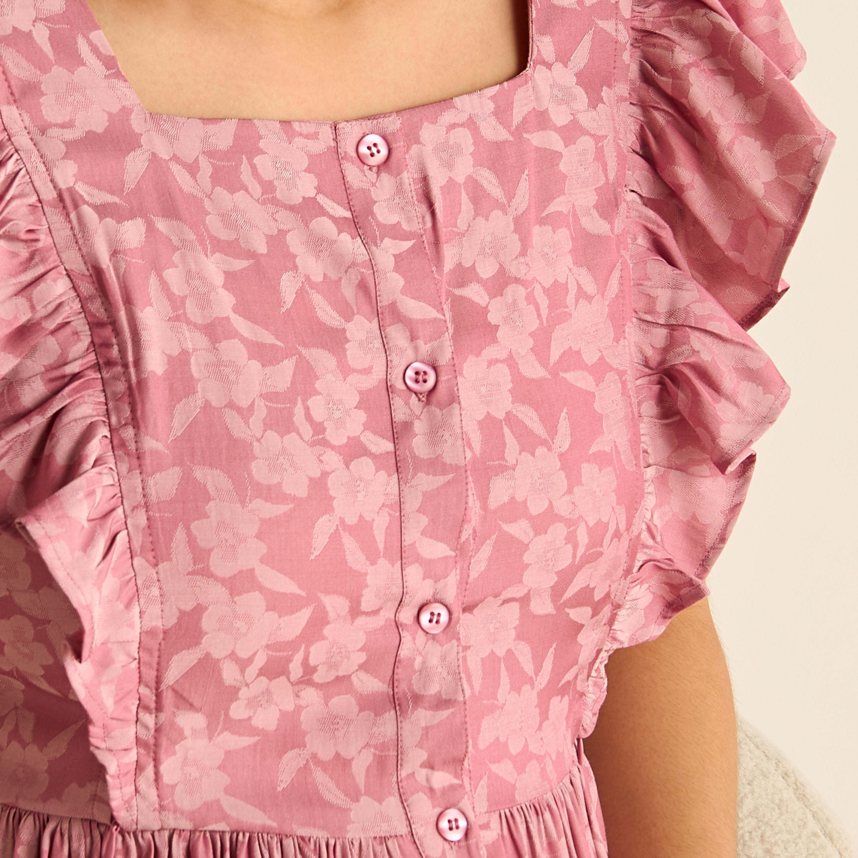 فستان نوم للحوامل بطبعات الأزهار بياقة مربعة وتفاصيل كشكش-women-clothing-maternity-nightwear-image-5