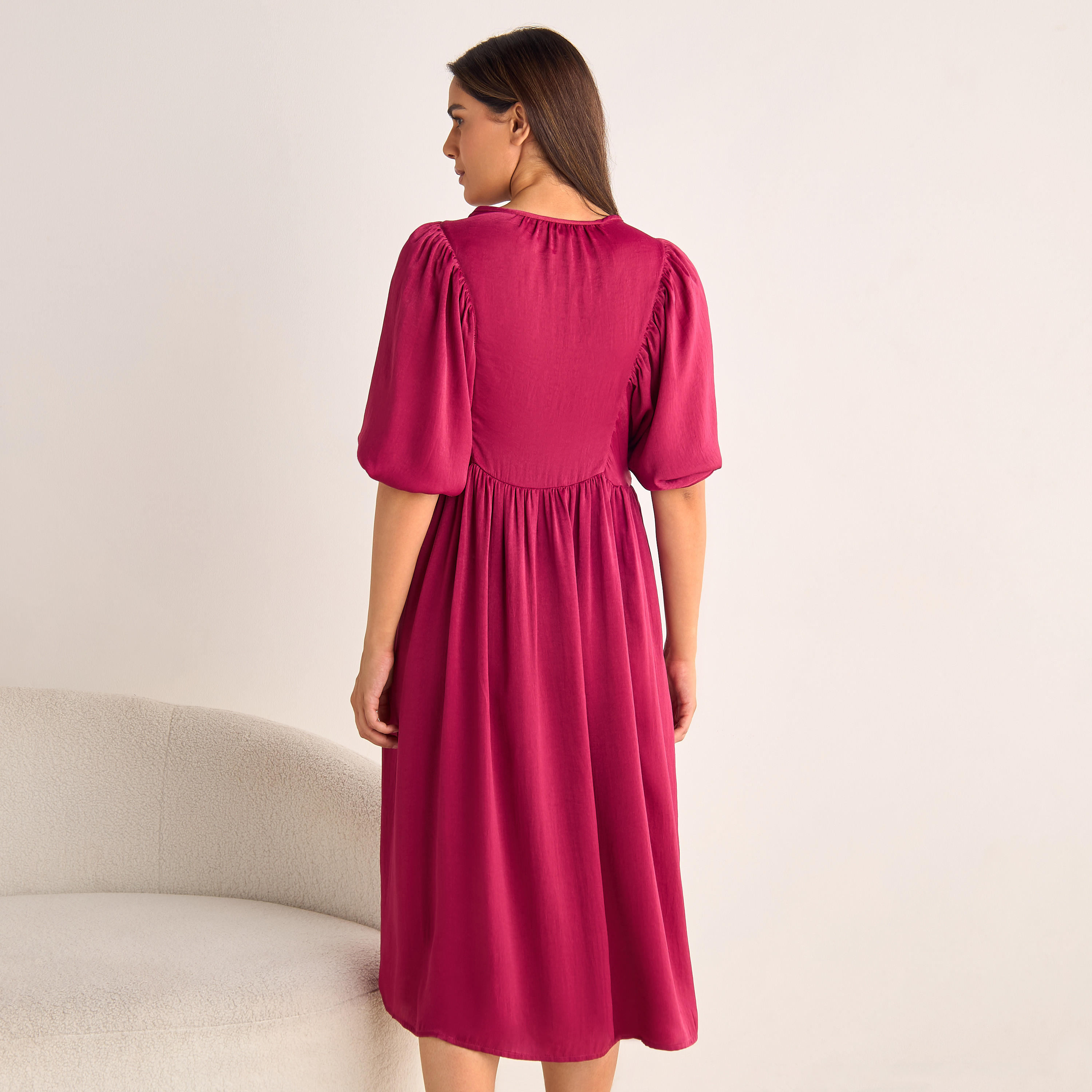 فستان نوم بتفاصيل رباط وأكمام قصيرة-women-clothing-nightwear-nighties-image-13